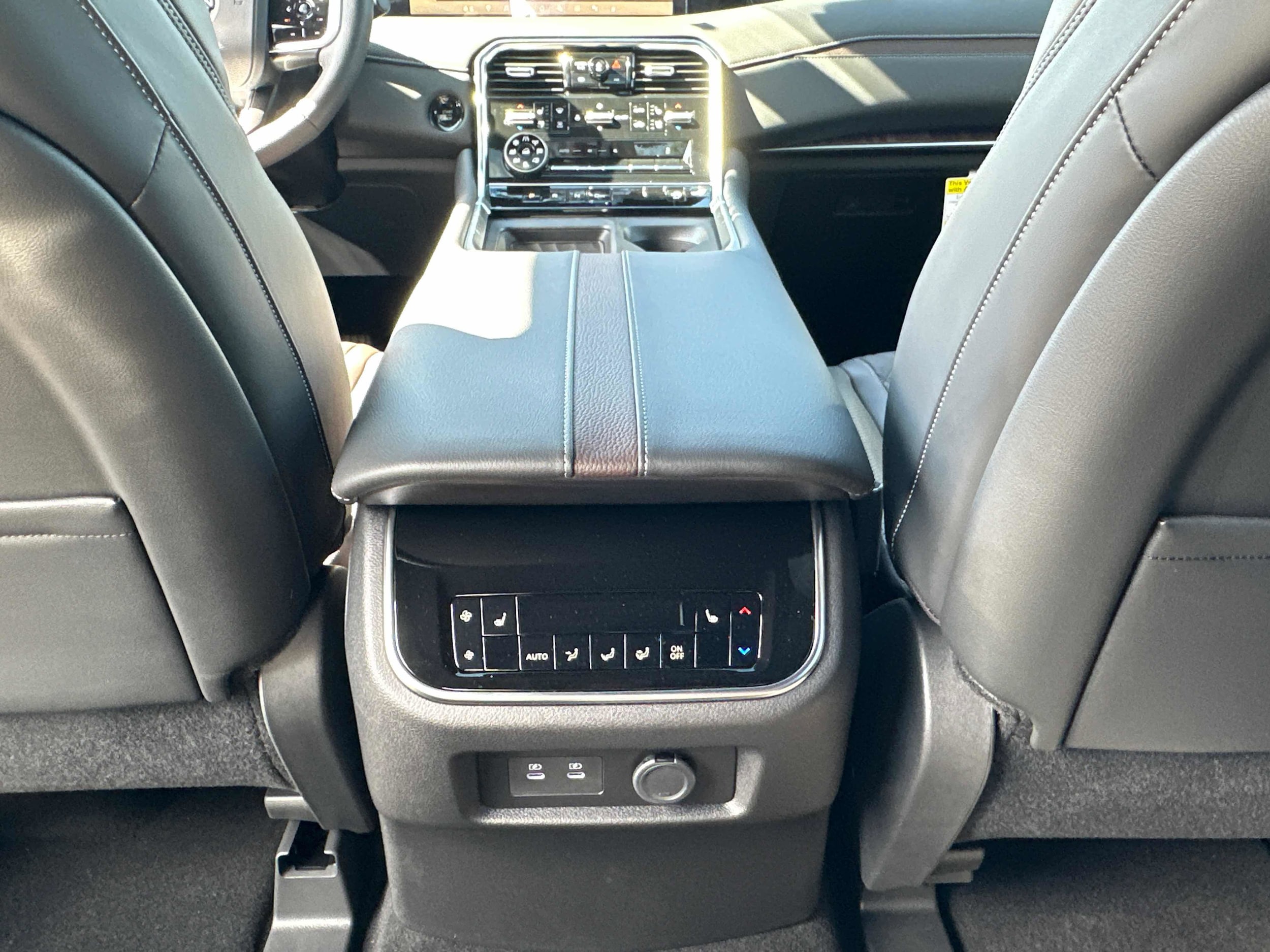 2026 Nissan Armada Platinum - Photo 30