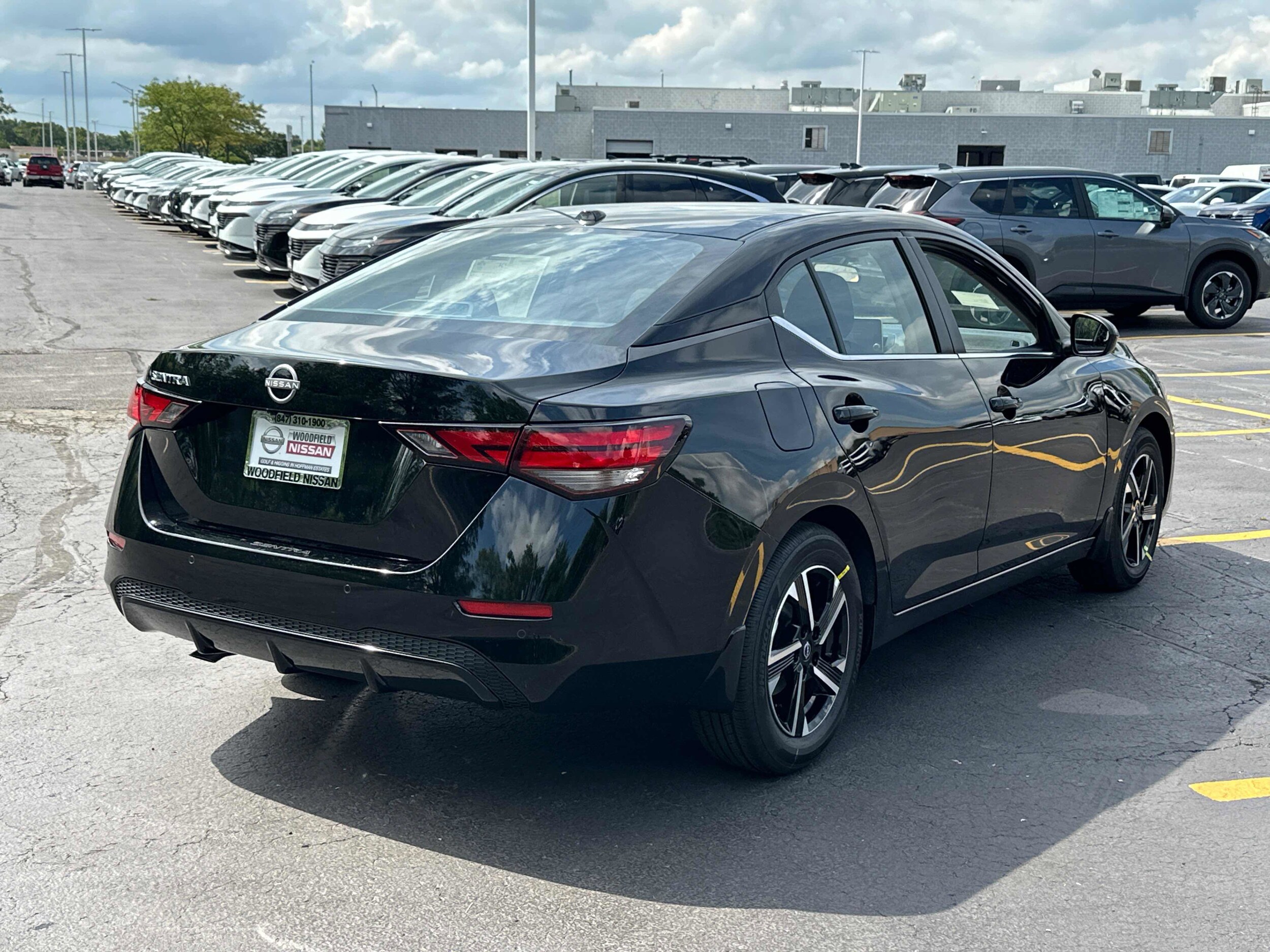 2025 Nissan Sentra SV photo 3
