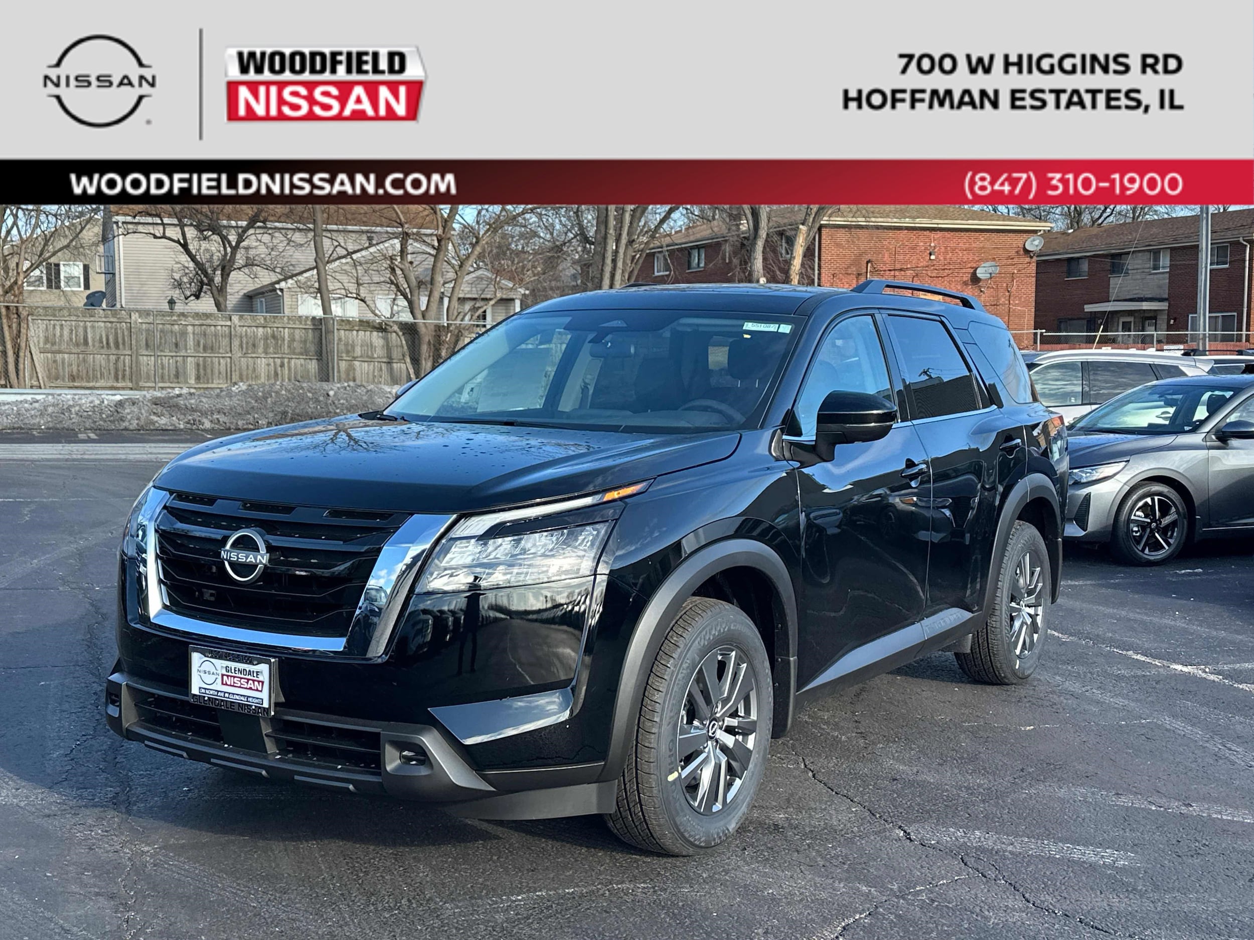 2025 Nissan Pathfinder SV's photo