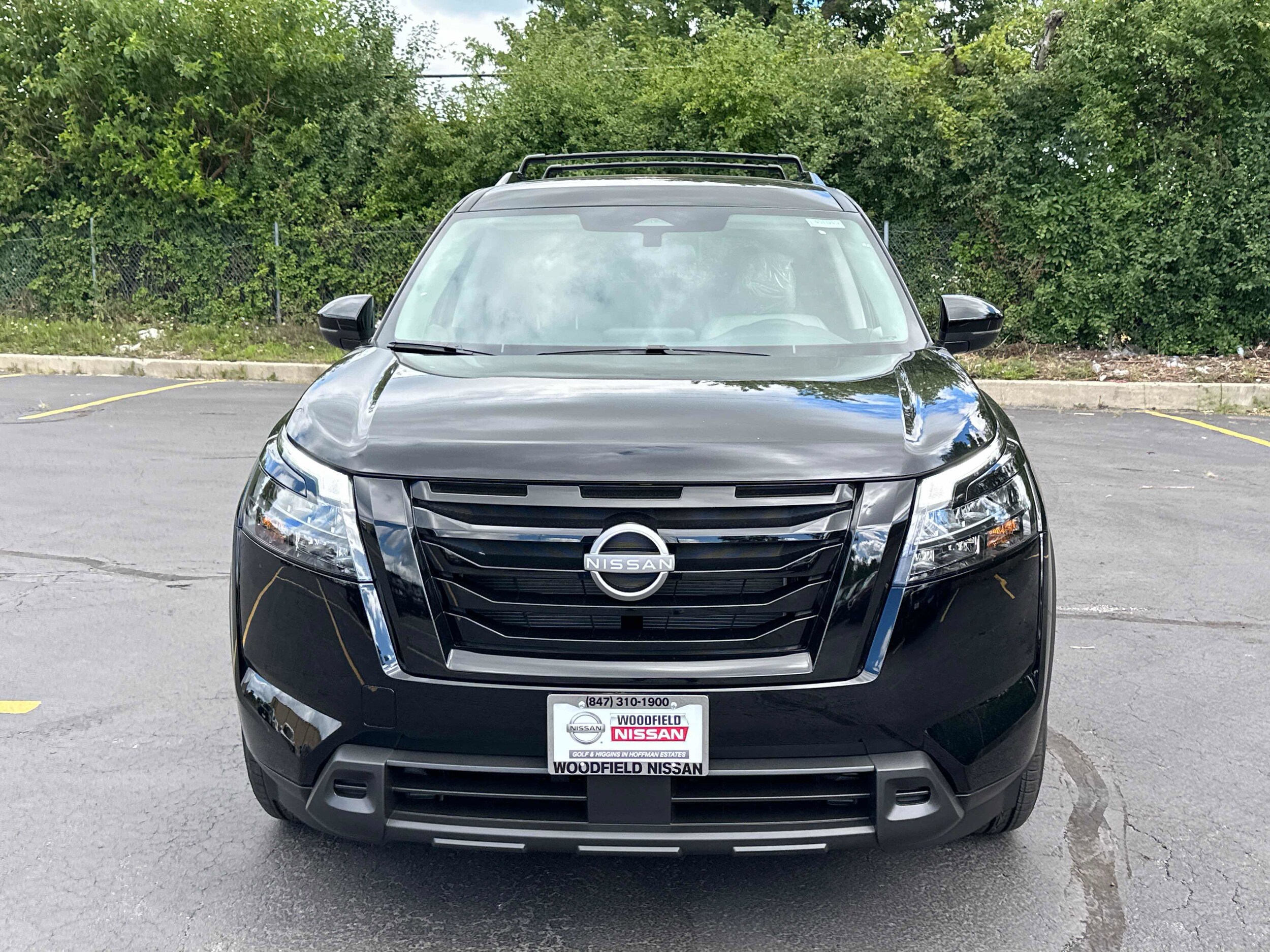 2025 Nissan Pathfinder SV photo 2