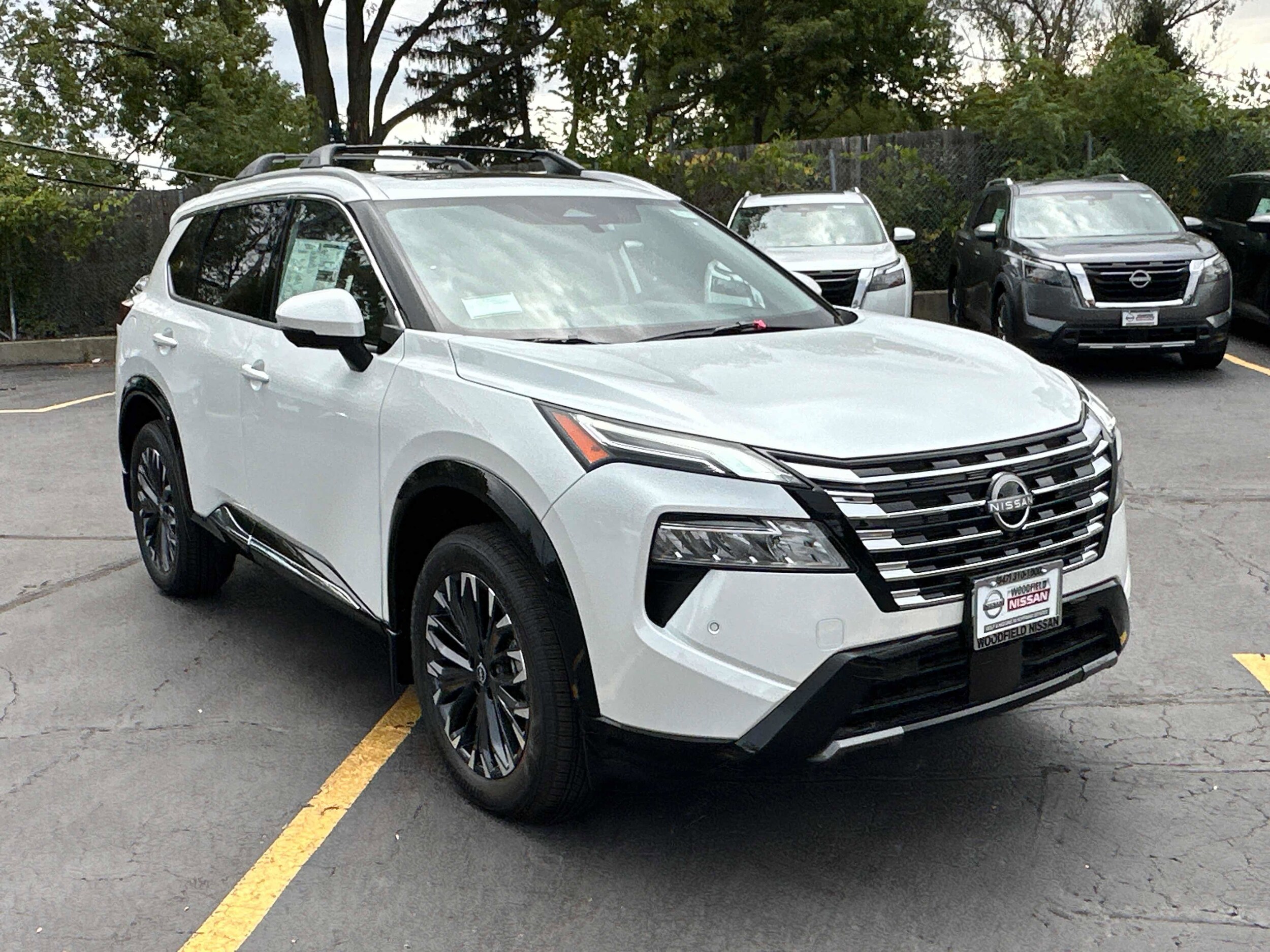 2026 Nissan Rogue Platinum photo 3