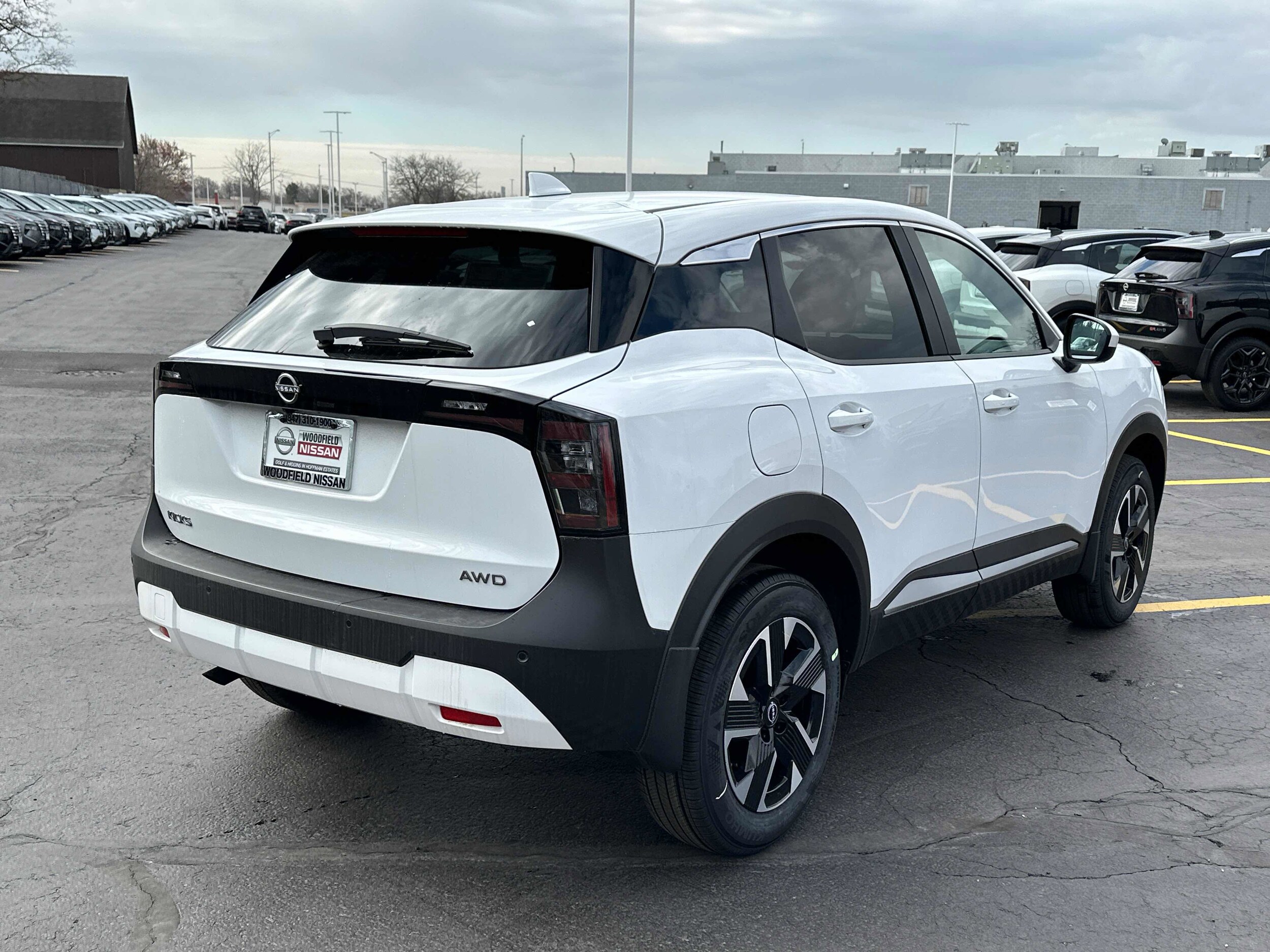 2025 Nissan Kicks SV photo 2