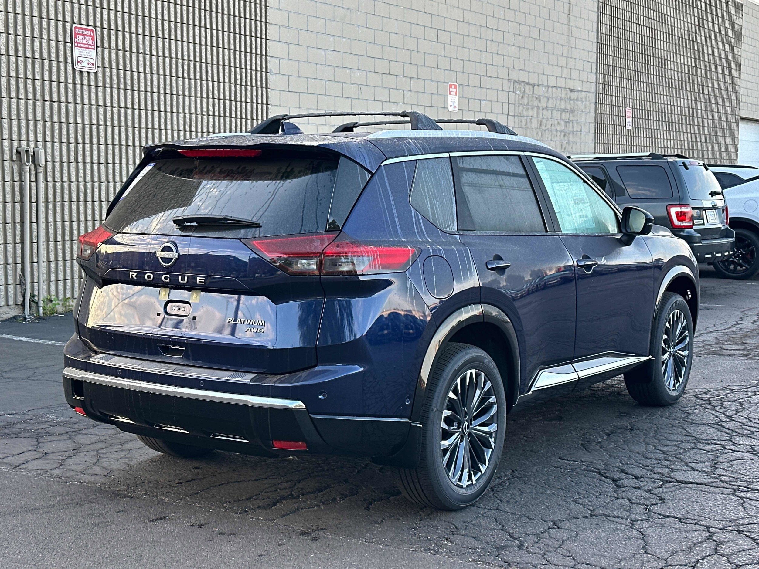 2026 Nissan Rogue Platinum photo 4