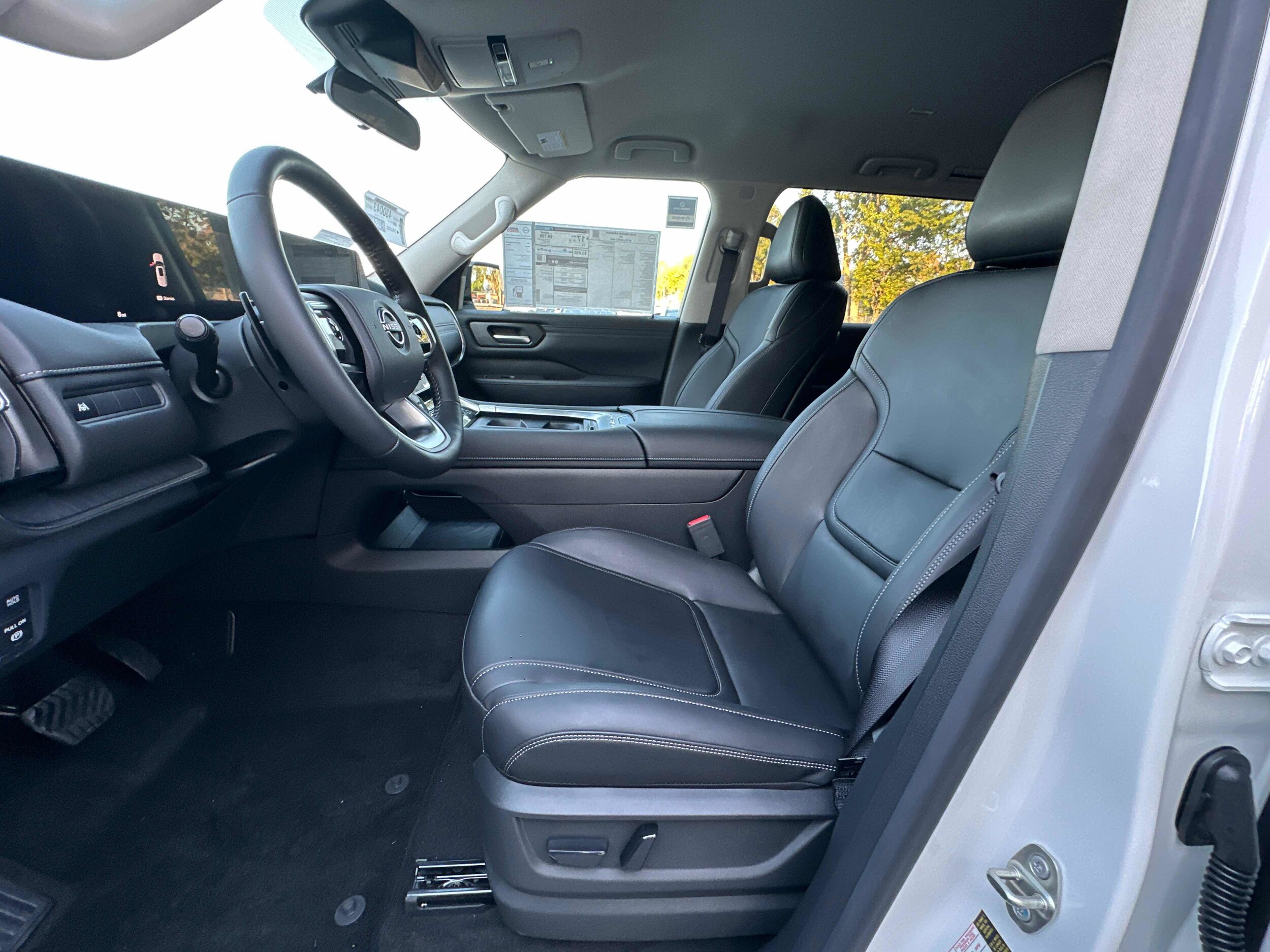 2026 Nissan Armada SV - Photo 22