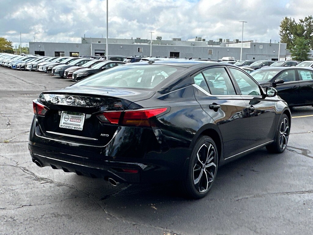 New 2025 Nissan Altima SR SR AWD