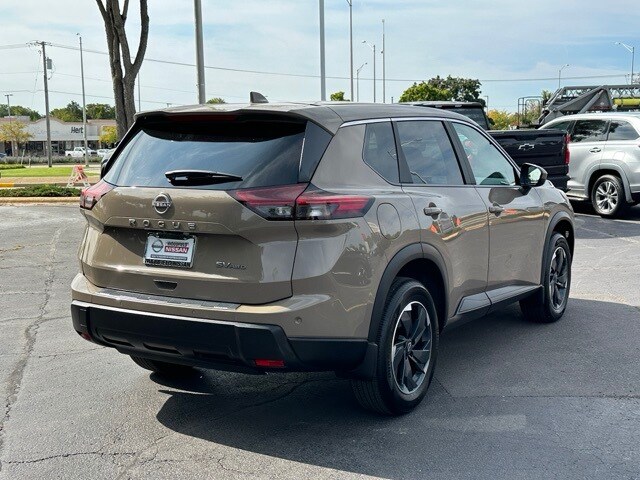 2024 Nissan Rogue SV photo 4