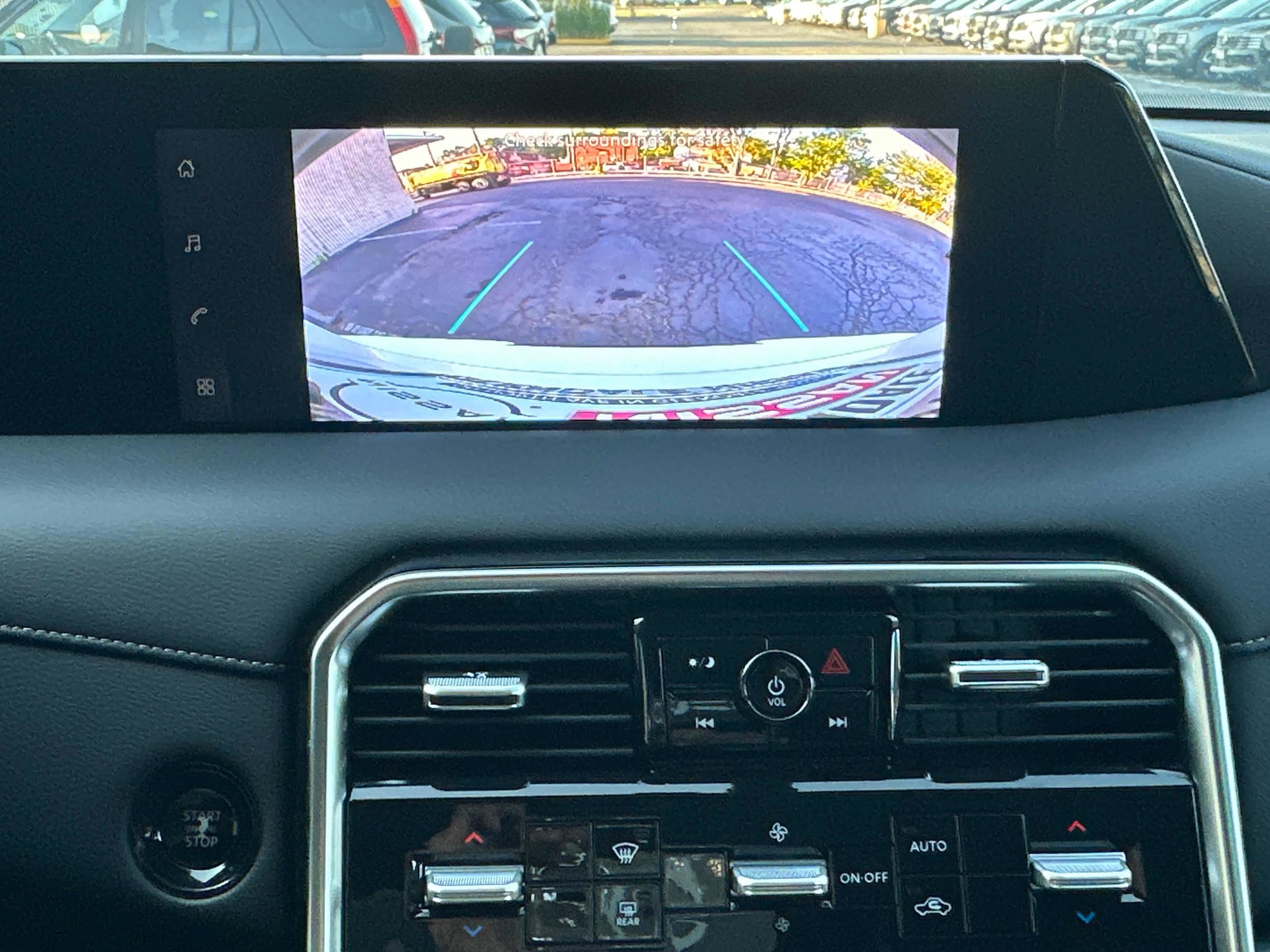 2026 Nissan Armada SV - Photo 35