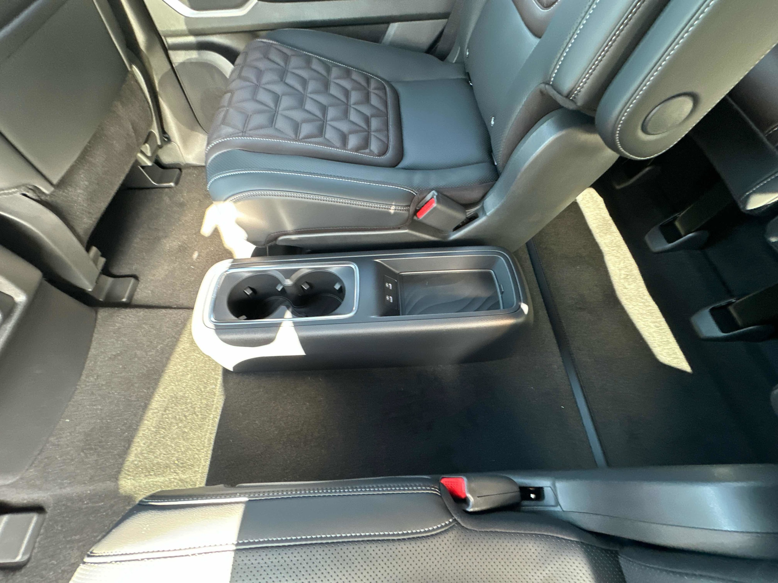 2026 Nissan Armada Platinum - Photo 29