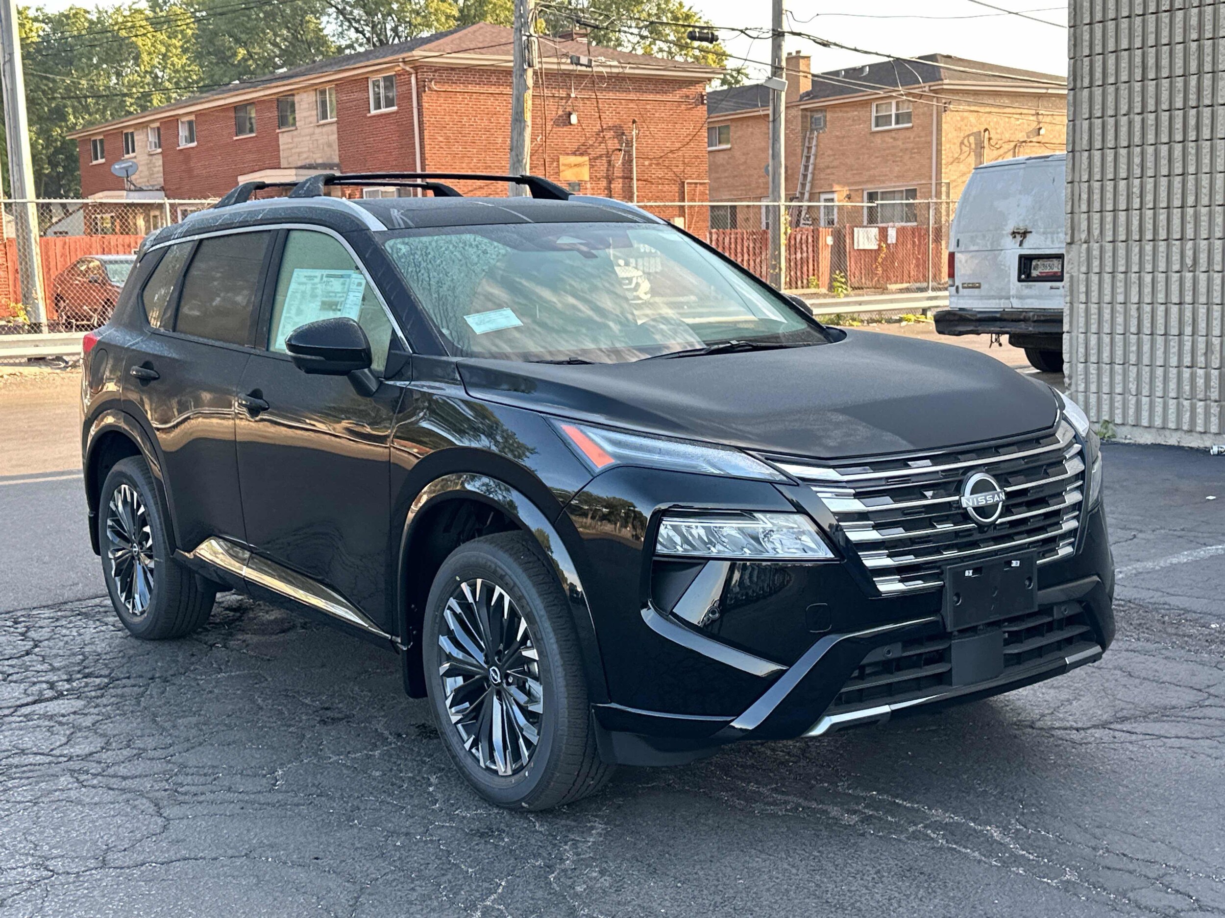2026 Nissan Rogue Platinum photo 3