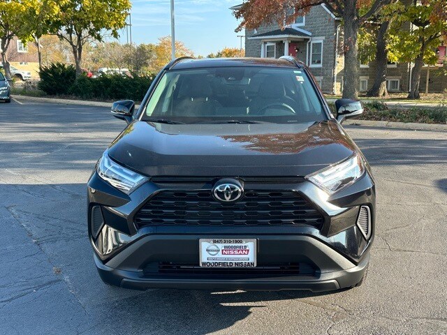 2025 Toyota RAV4 XLE photo 2