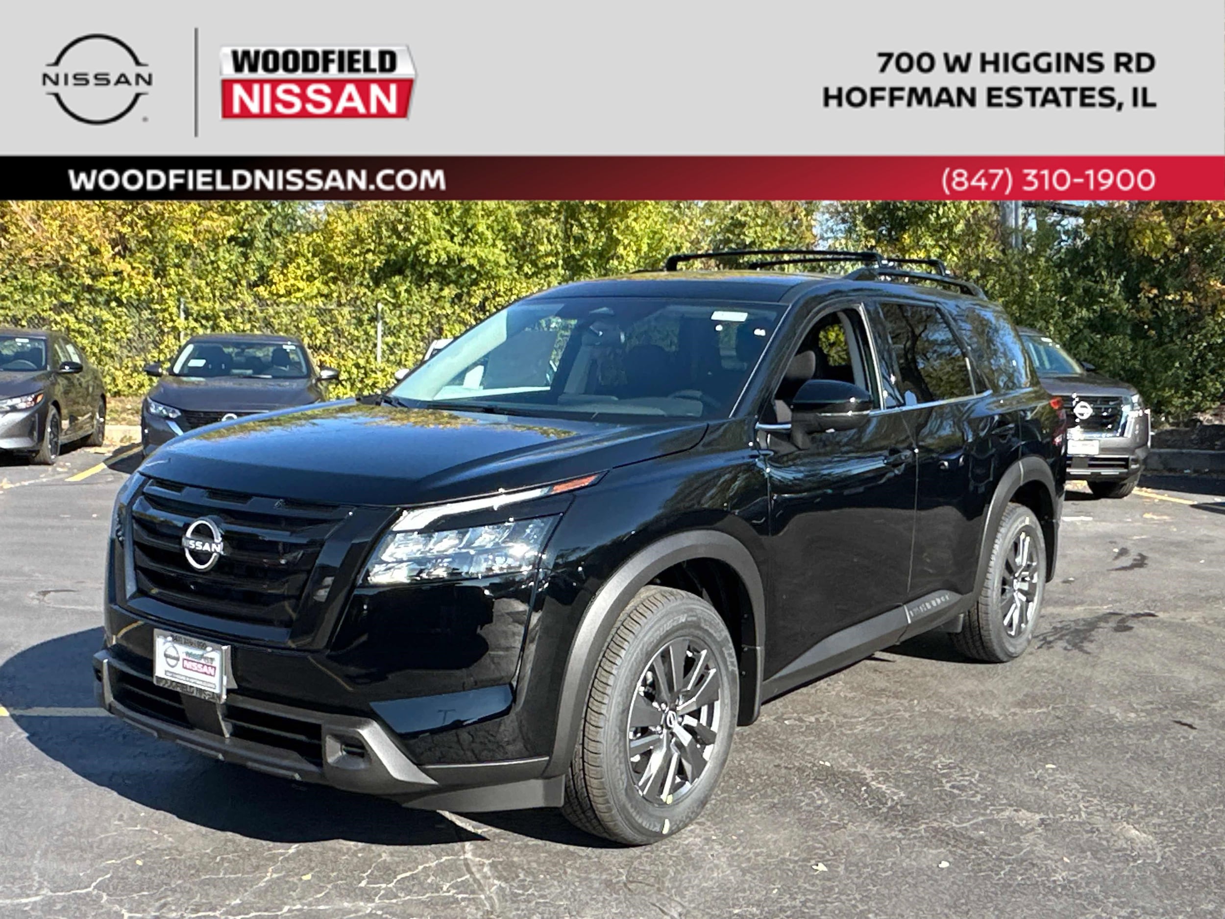 2025 Nissan Pathfinder SV's photo