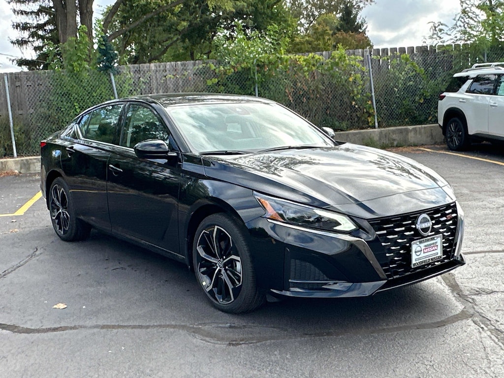 New 2025 Nissan Altima SR SR AWD