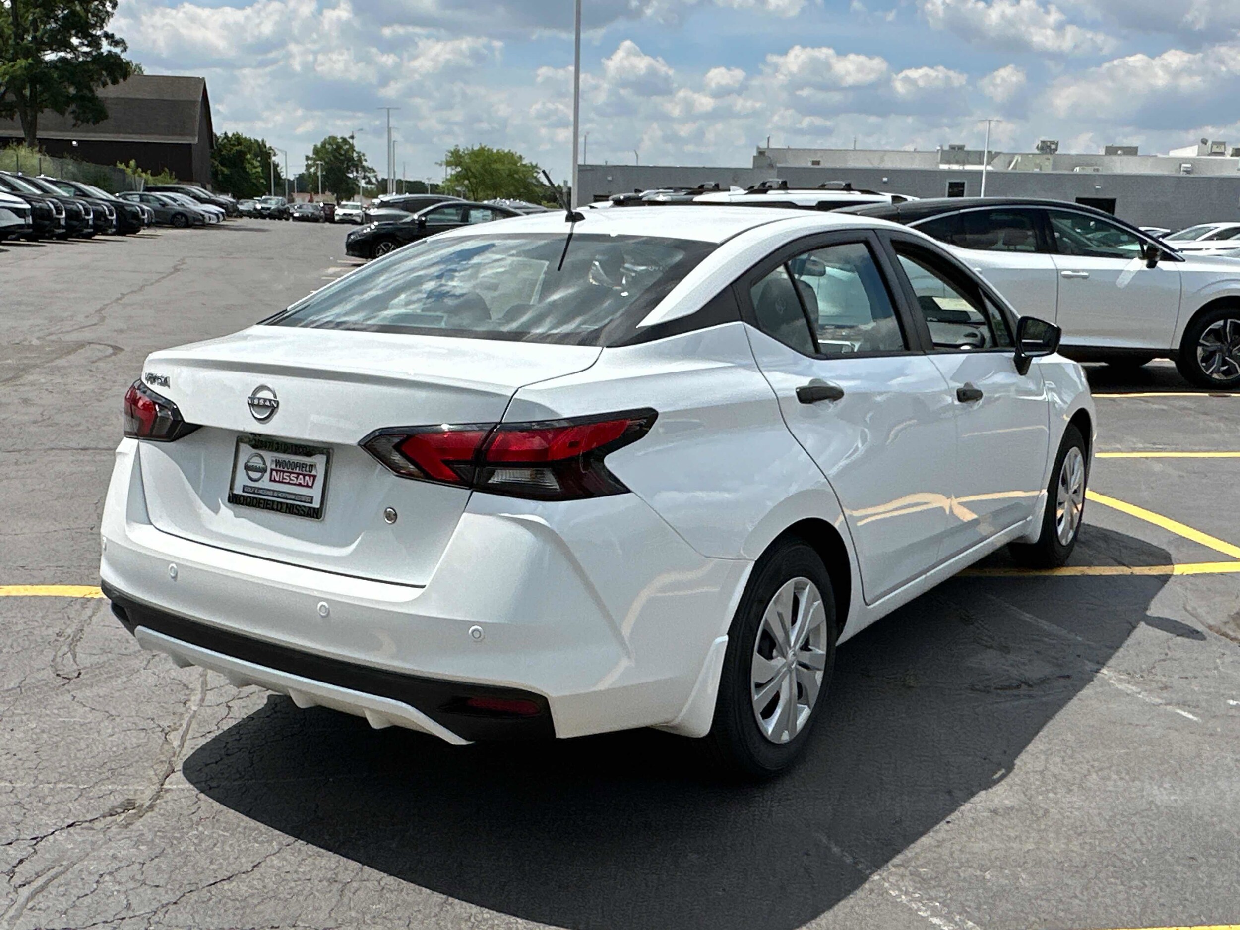 2025 Nissan Versa S photo 4