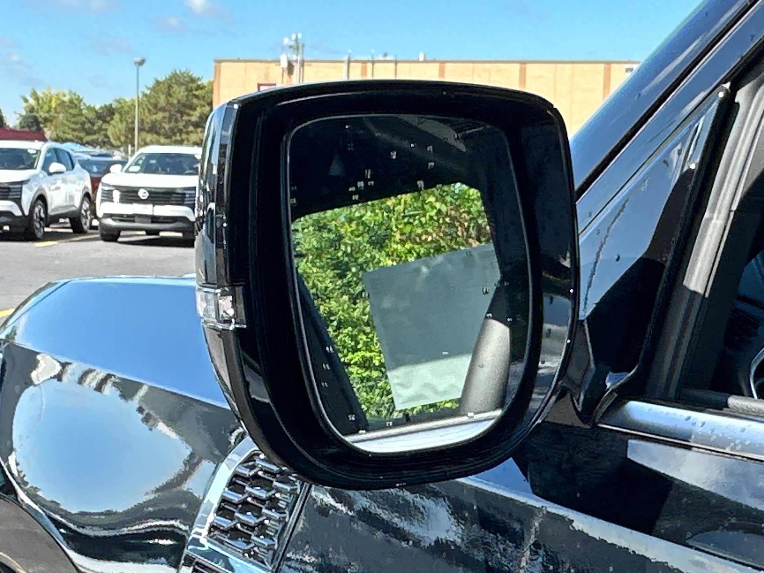 2026 Nissan Armada Platinum - Photo 13