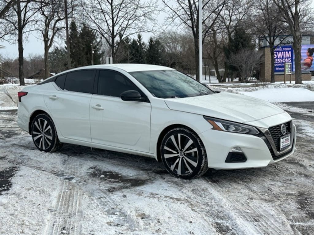 Certified 2022 Nissan Altima 2.5 SR Sedan