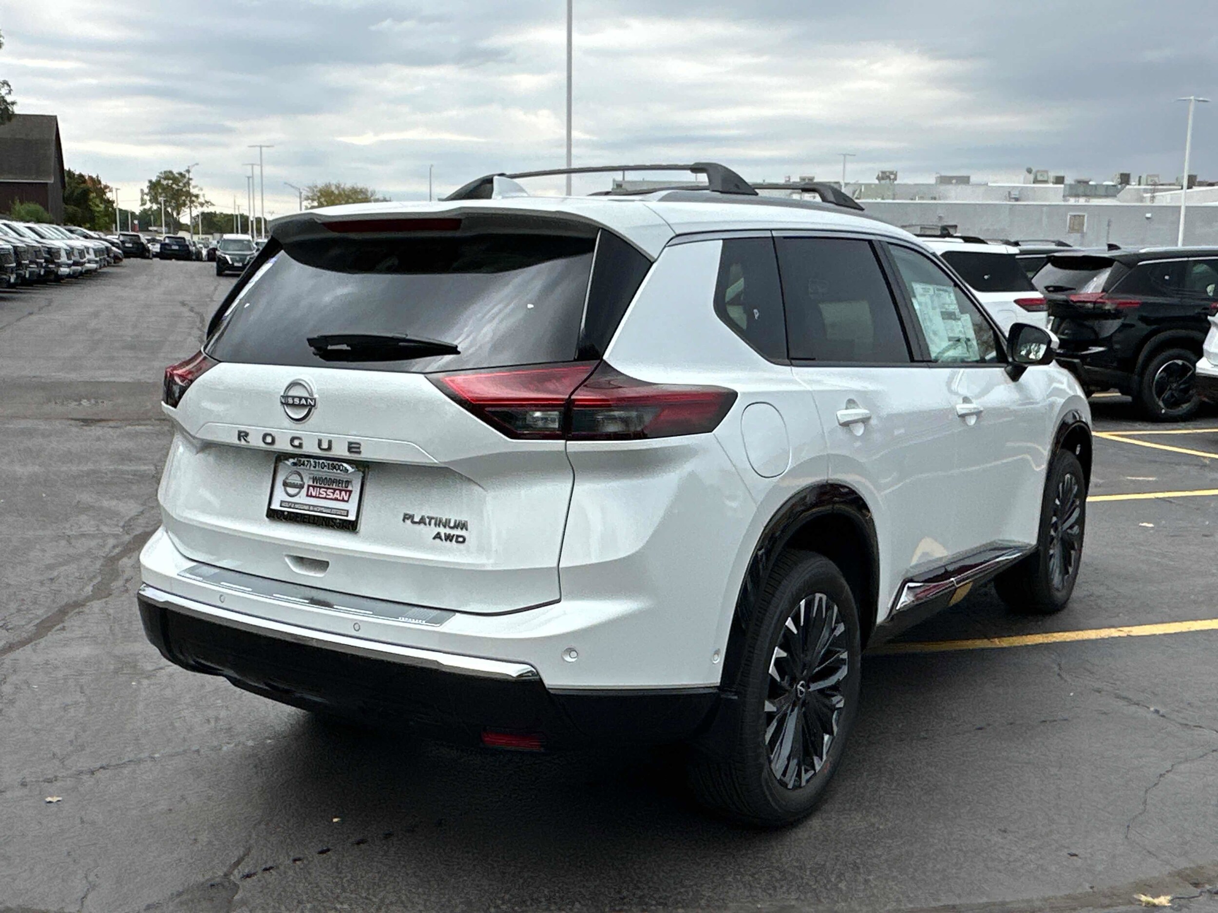 2026 Nissan Rogue Platinum photo 4
