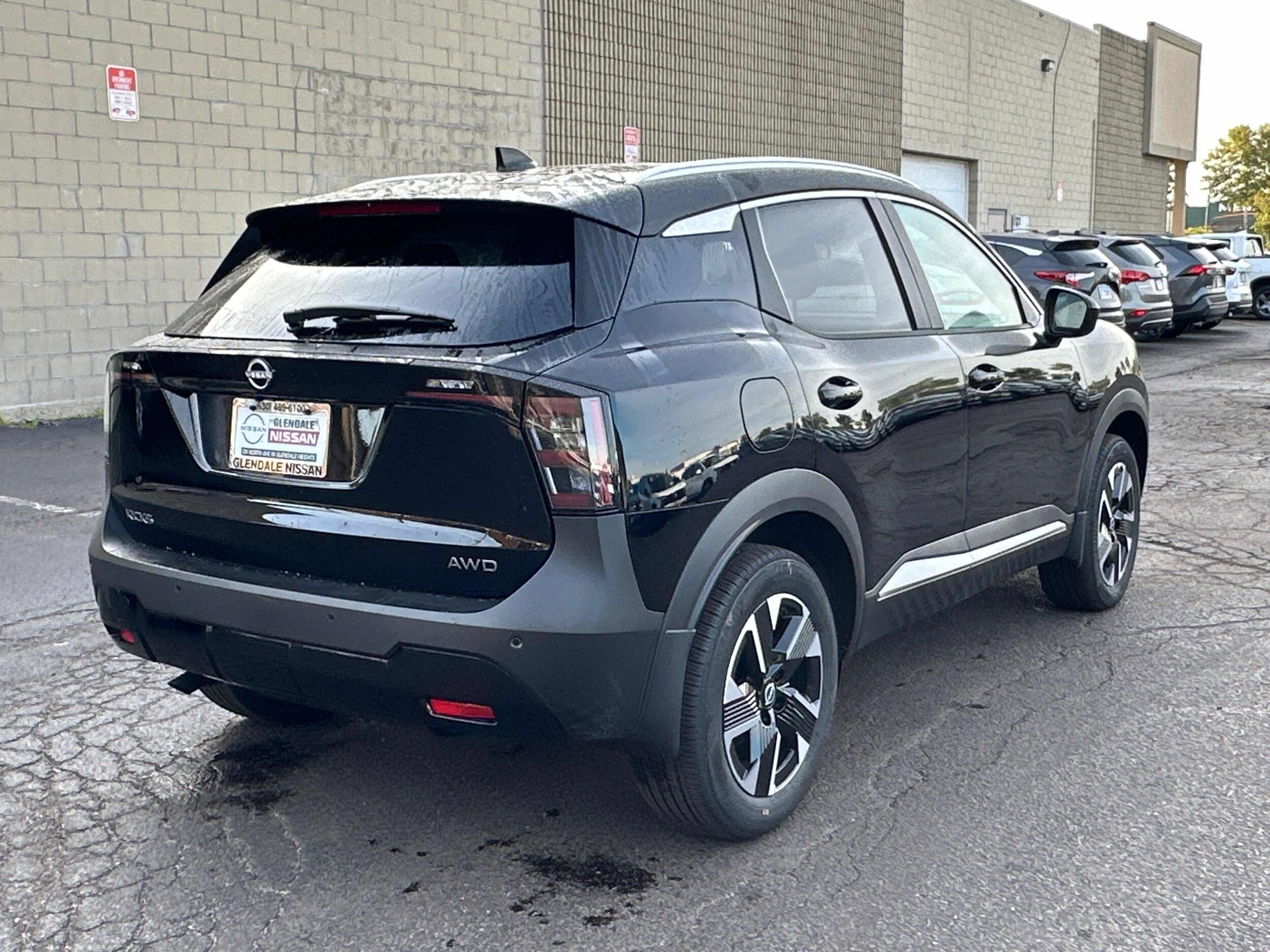 2025 Nissan Kicks SV photo 3