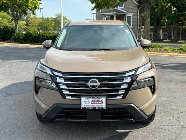2024 Nissan Rogue SV photo 2