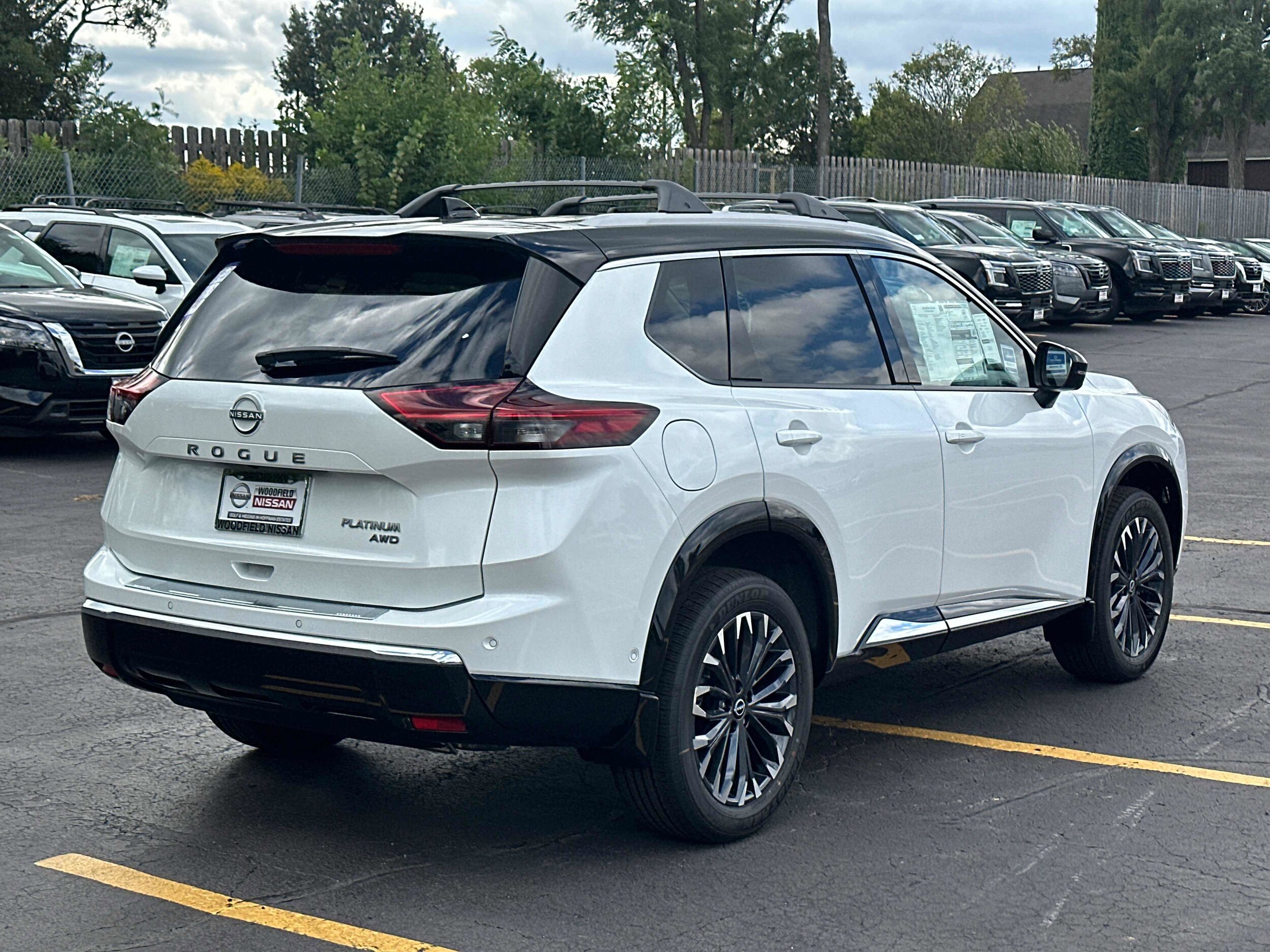 2026 Nissan Rogue Platinum photo 4