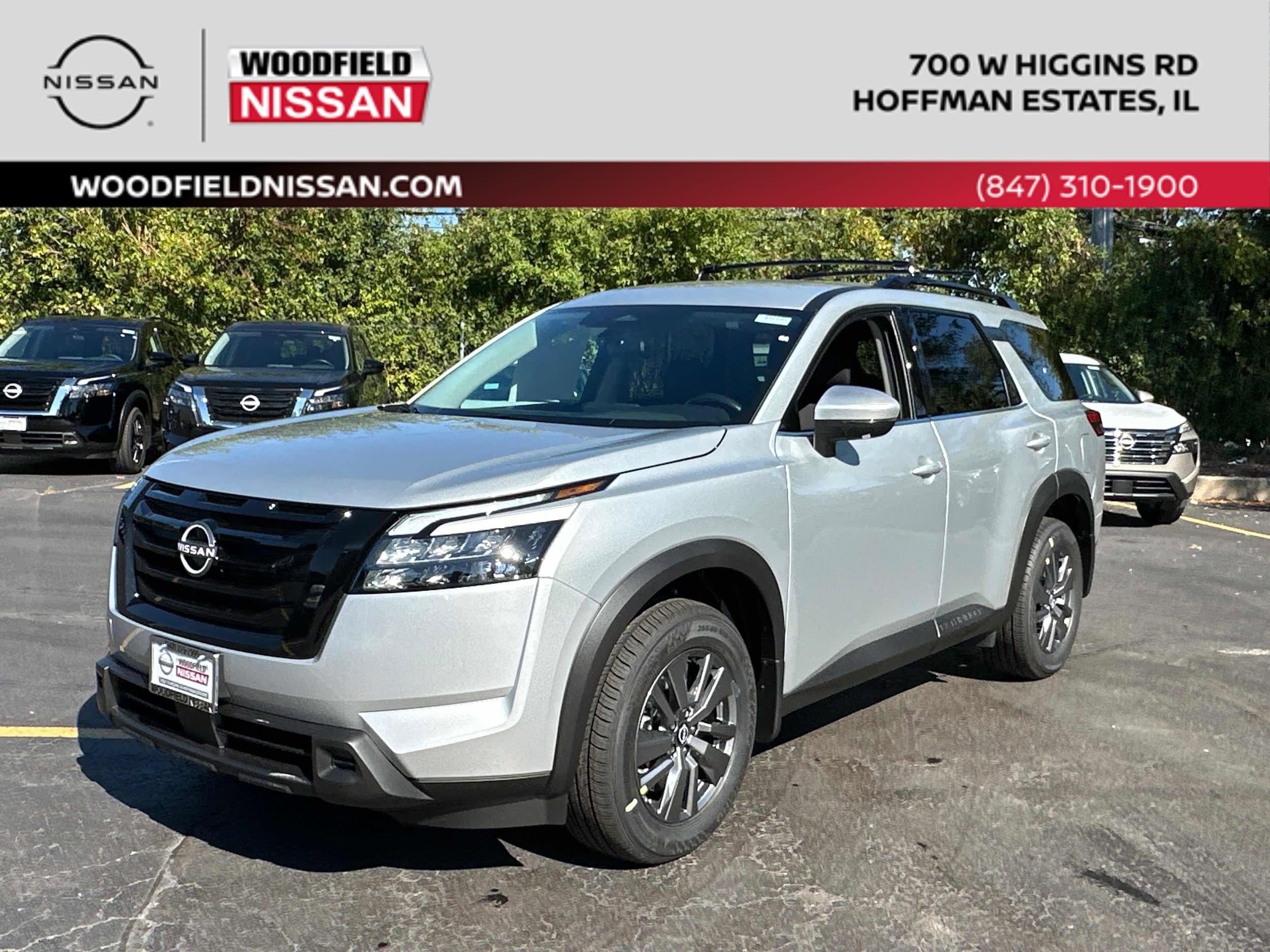2025 Nissan Pathfinder SV's photo