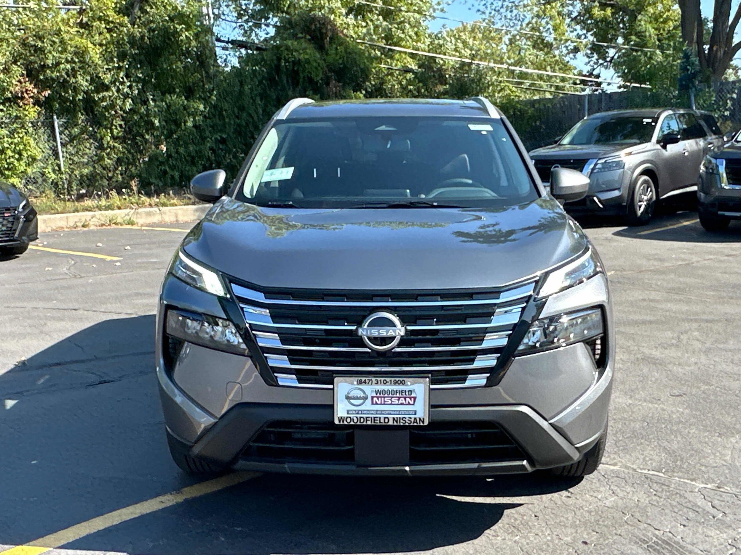 2026 Nissan Rogue SV photo 2