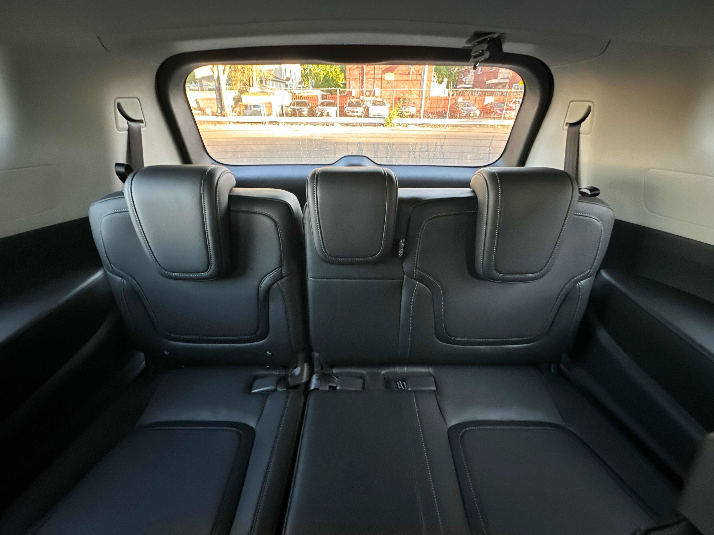 2026 Nissan Armada SV - Photo 27
