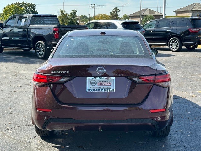 2025 Nissan Sentra SV photo 4