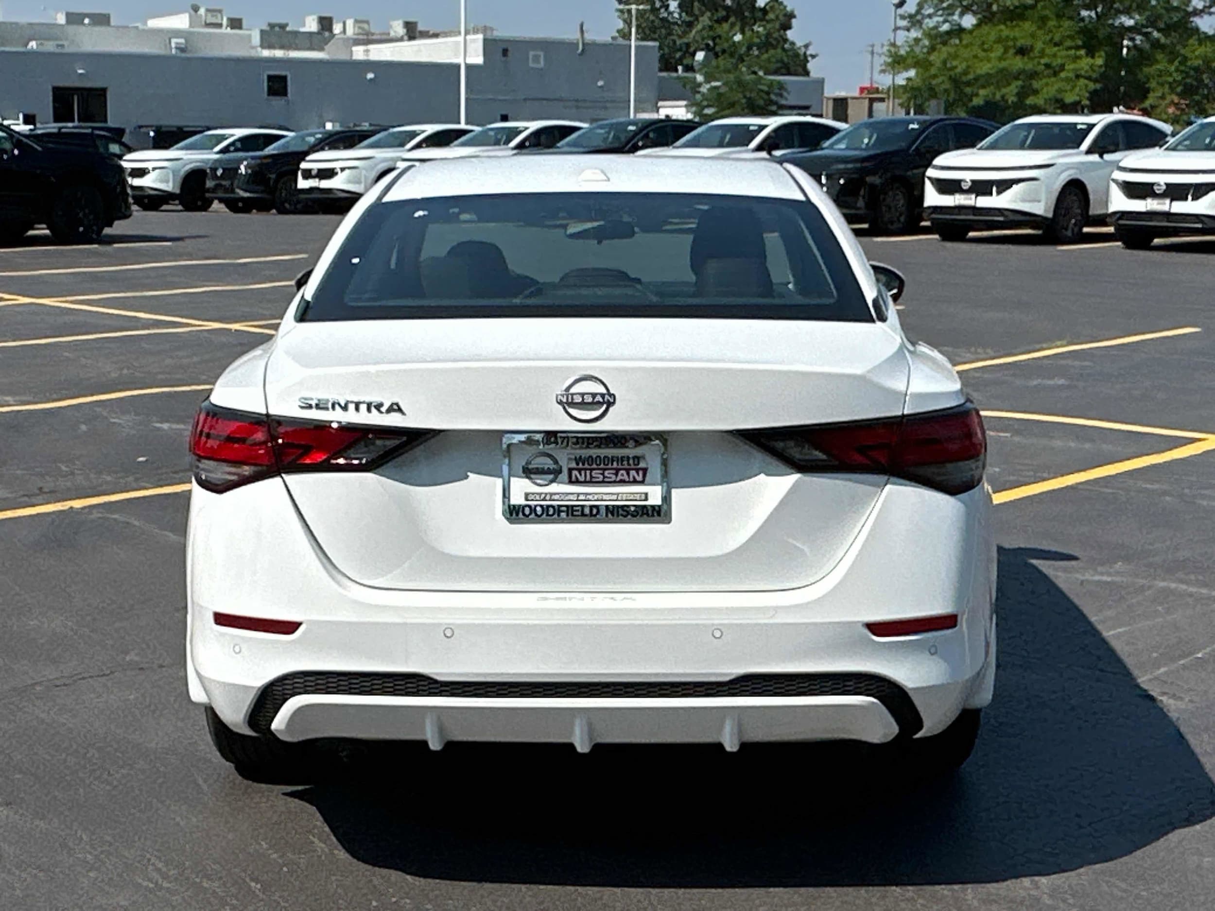 2025 Nissan Sentra SV photo 4
