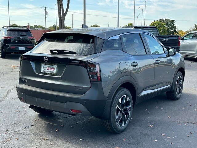 2025 Nissan Kicks SV photo 4