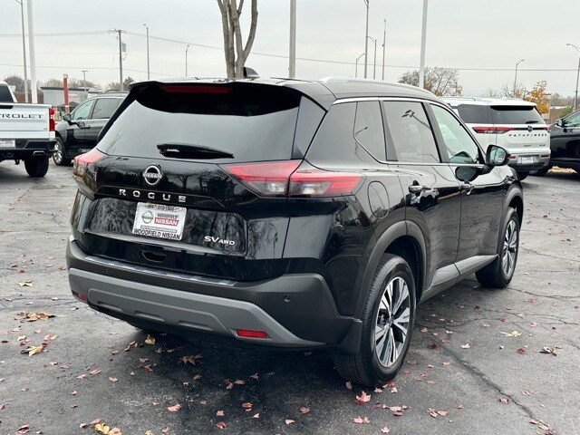 2023 Nissan Rogue SV photo 2