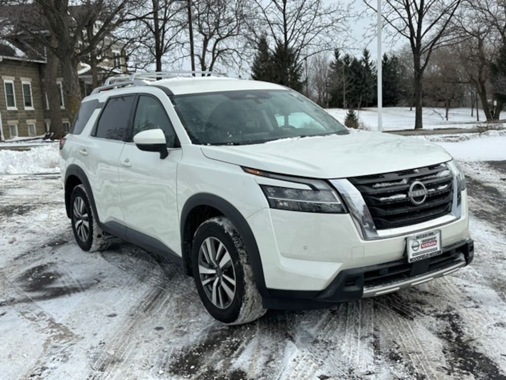 Certified 2024 Nissan Pathfinder SL SUV