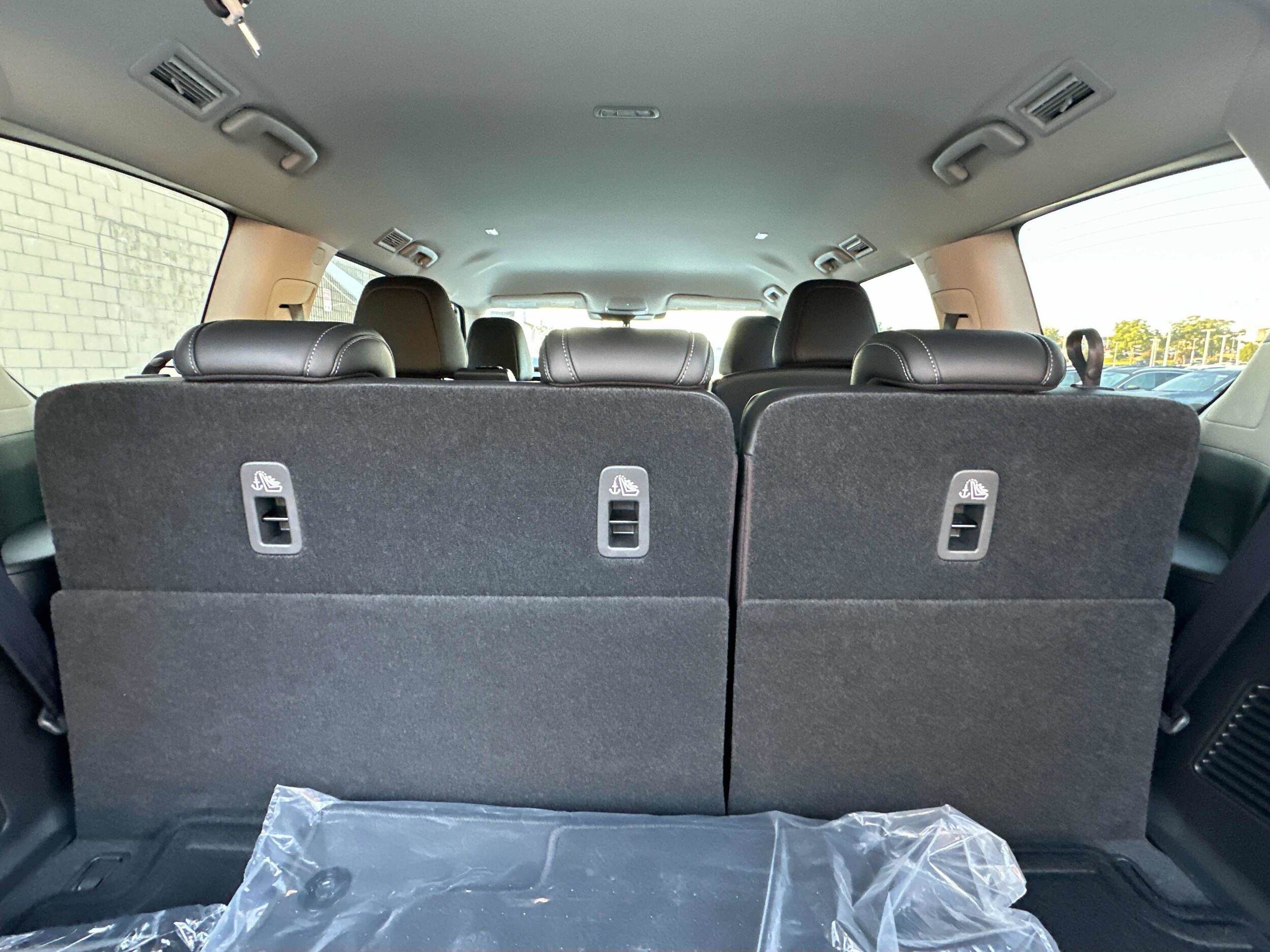 2026 Nissan Armada SV - Photo 17