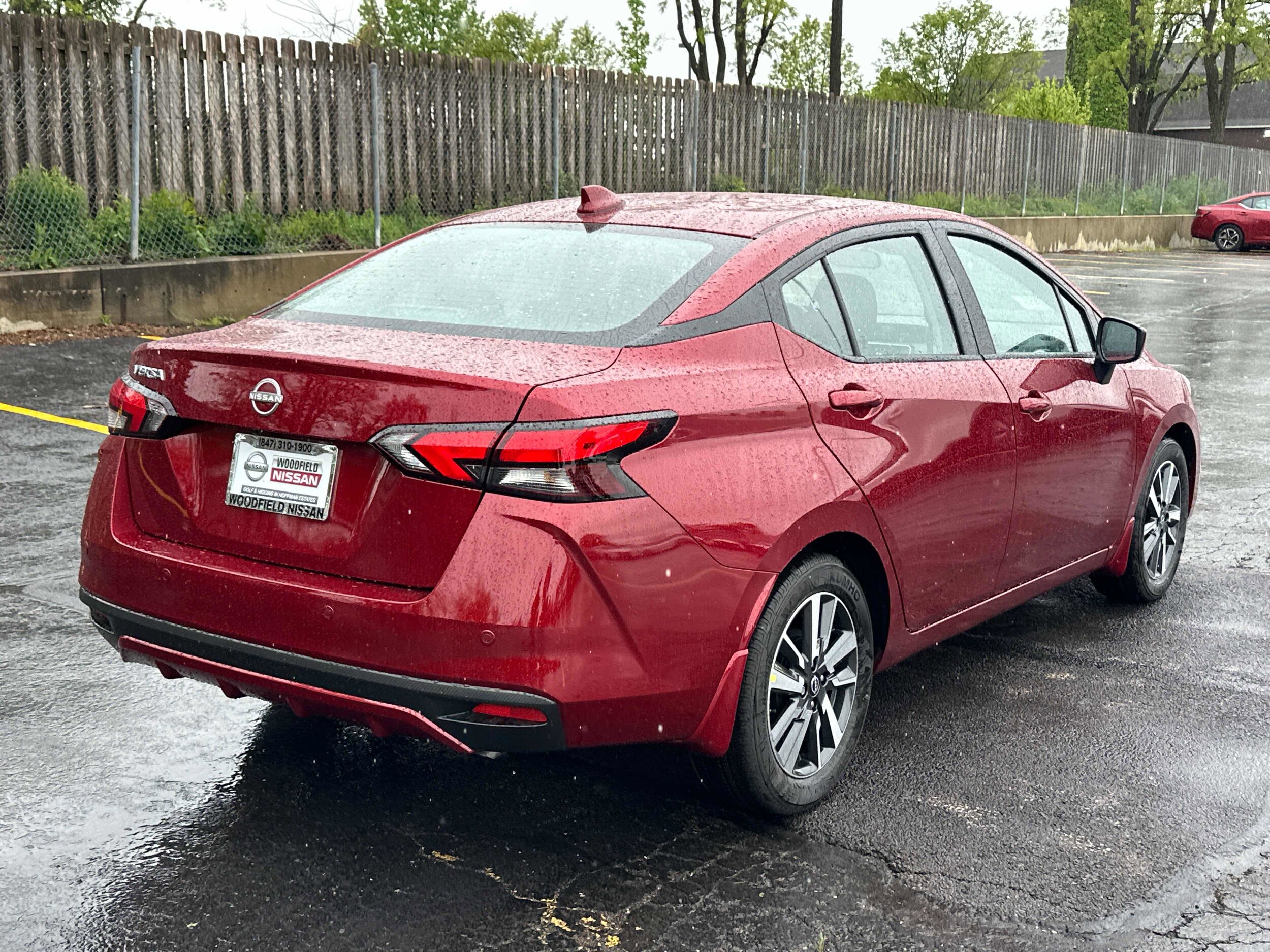 2025 Nissan Versa SV photo 4
