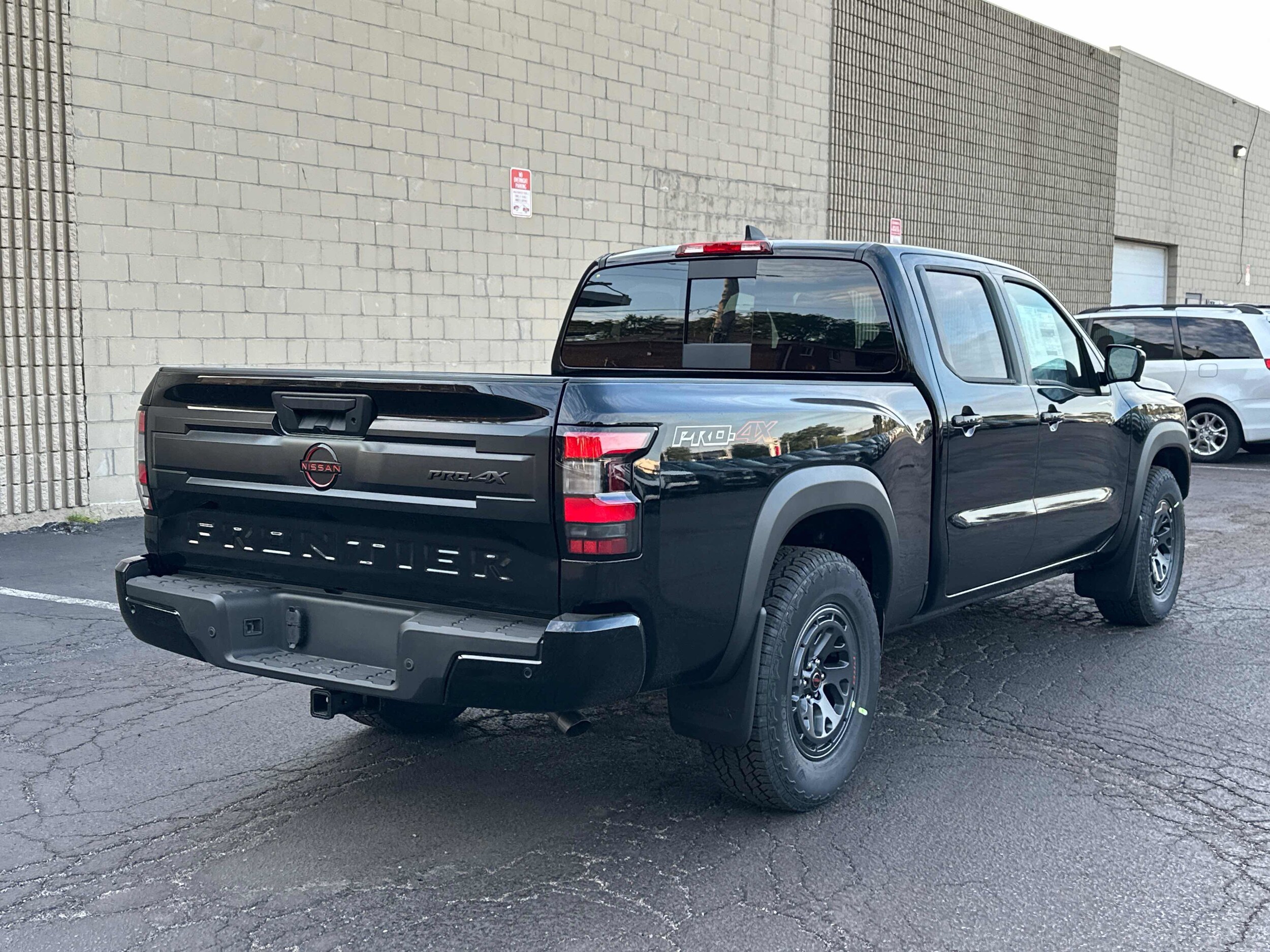 2026 Nissan Frontier PRO-4X photo 4
