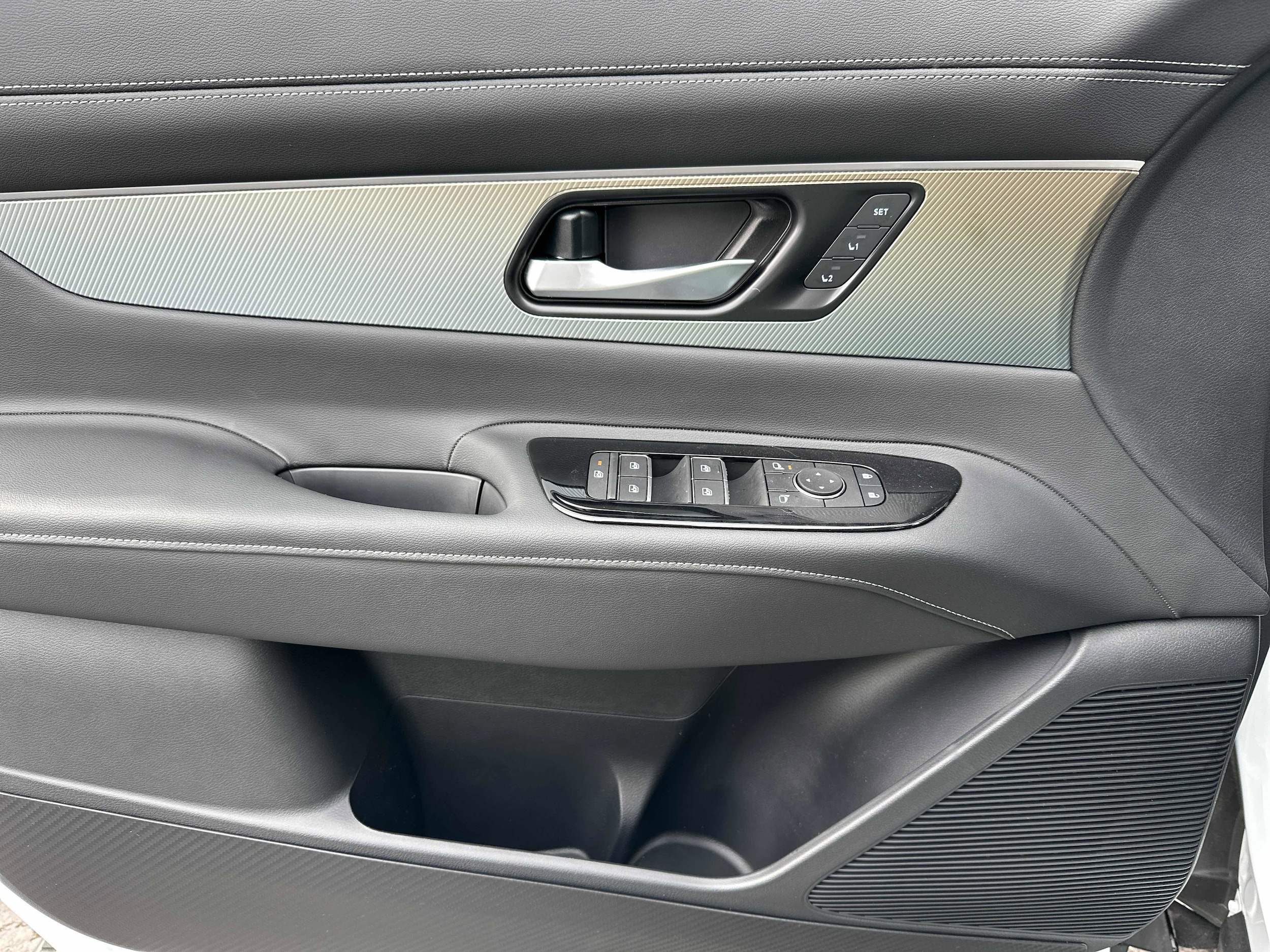 2025 Nissan Murano SL - Photo 8
