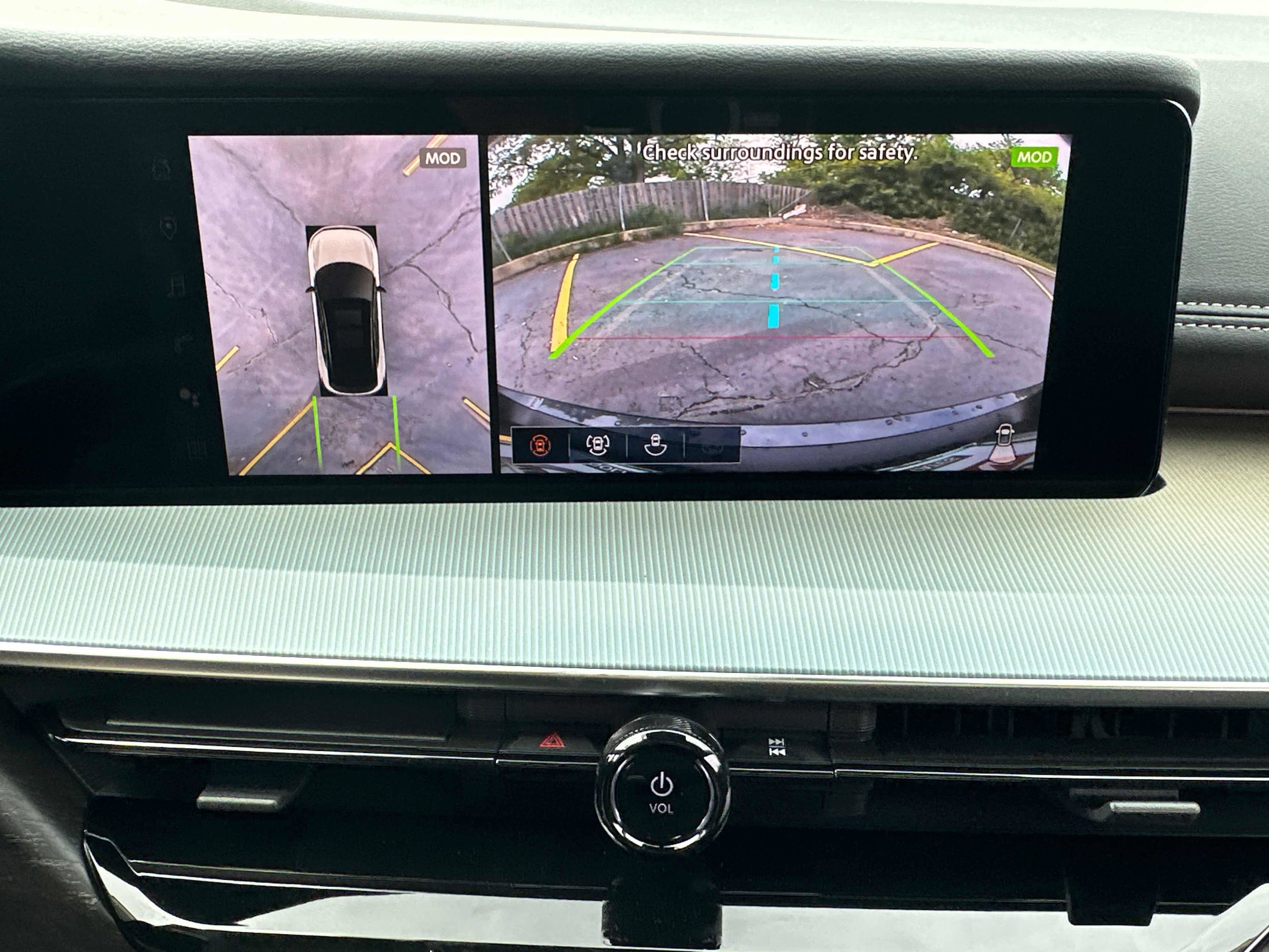 2025 Nissan Murano SL - Photo 14
