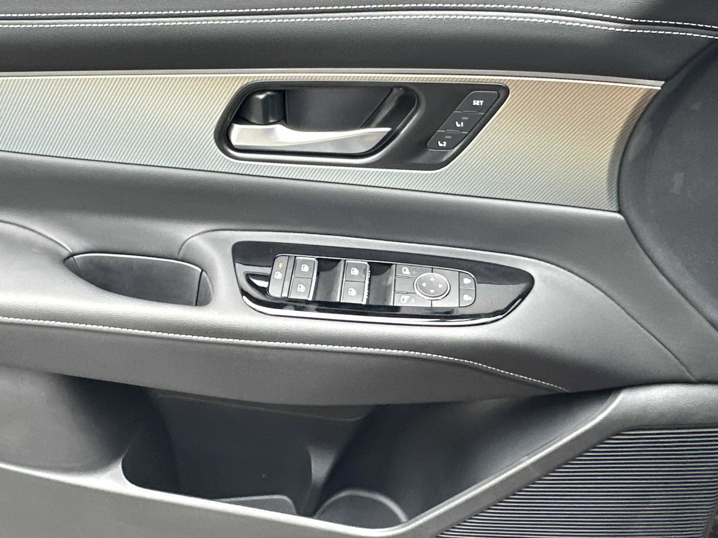 2025 Nissan Murano SL - Photo 8