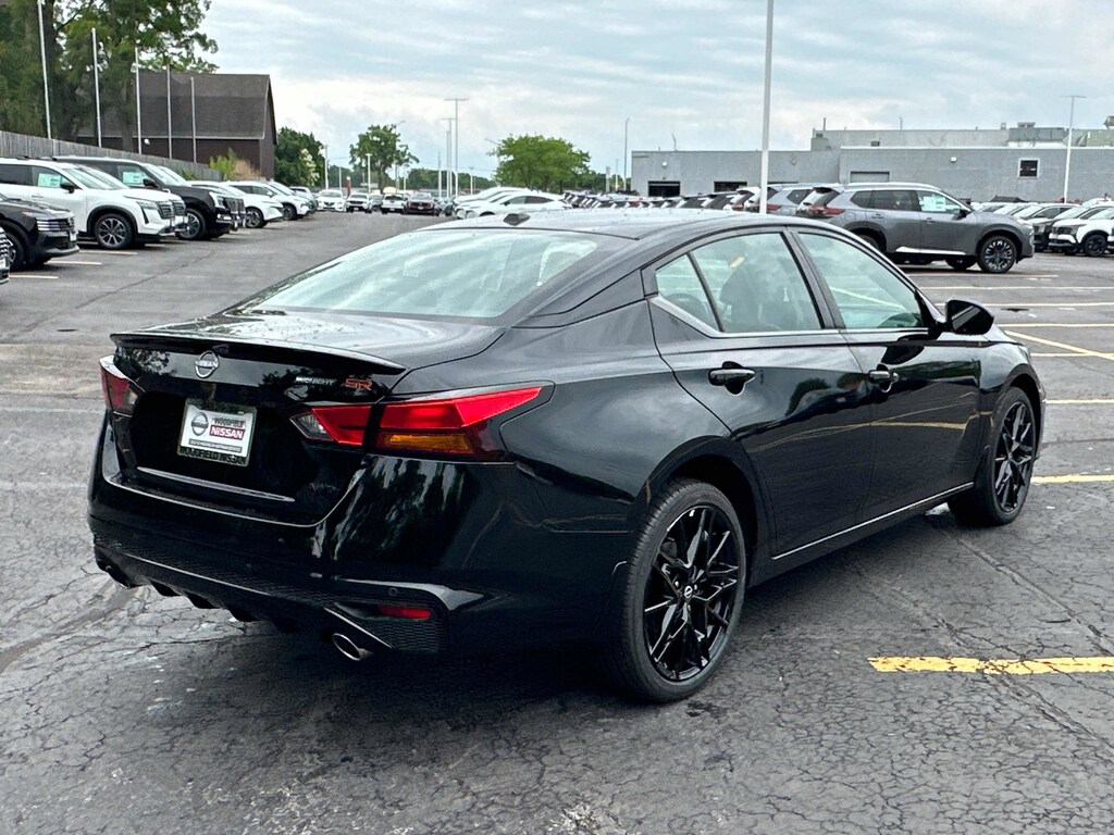 New 2026 Nissan Altima SR SR AWD