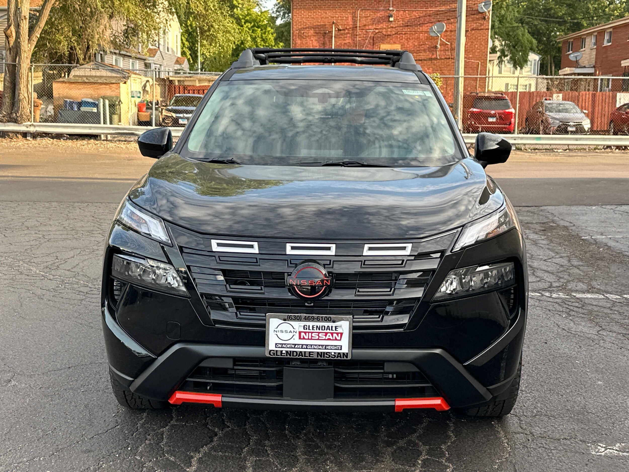 2026 Nissan Rogue SV photo 2