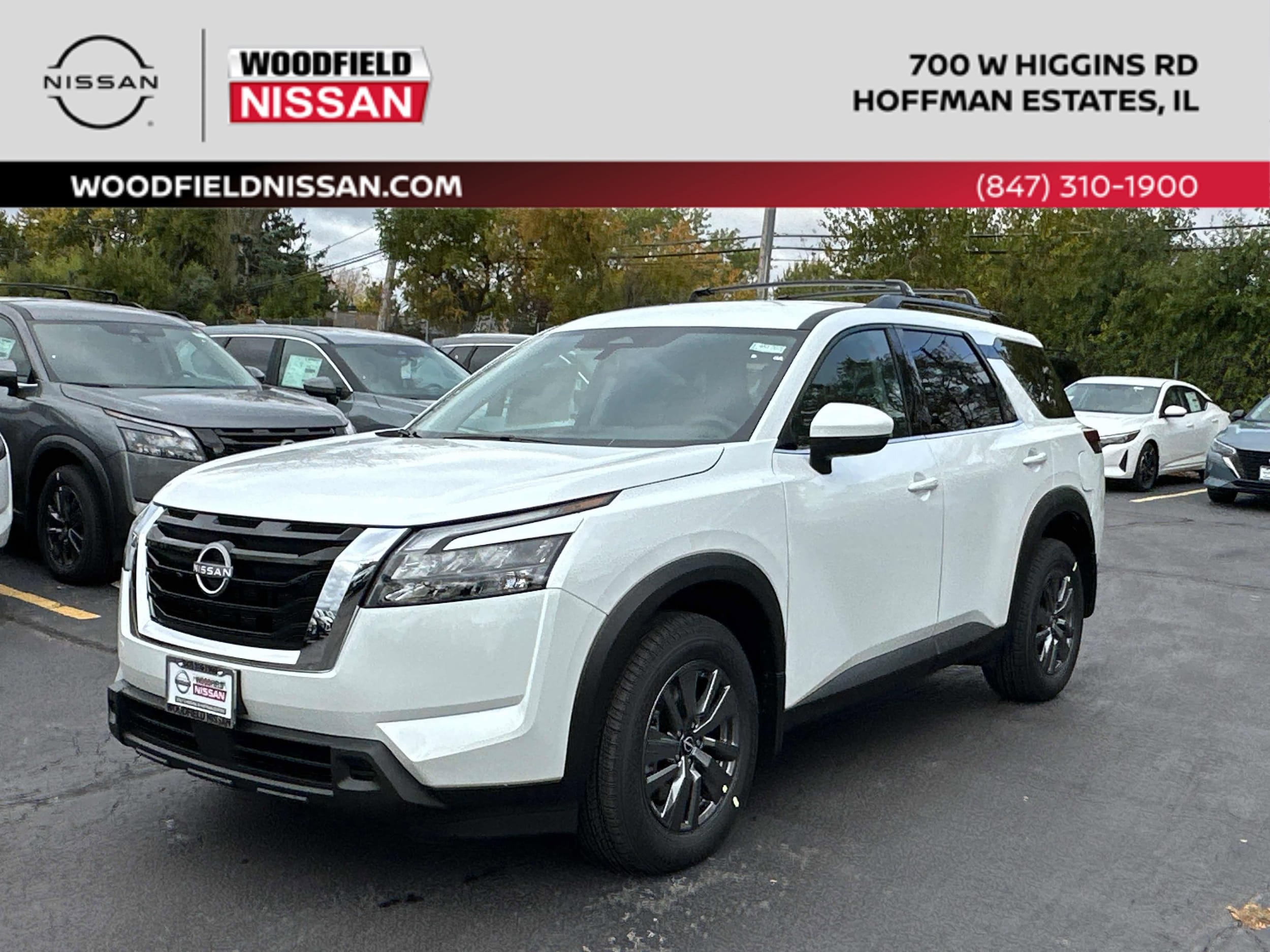 2025 Nissan Pathfinder SV's photo