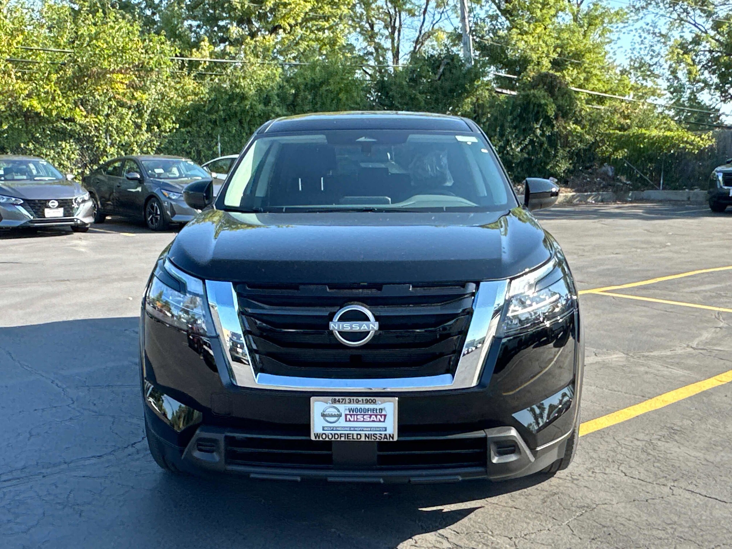 2025 Nissan Pathfinder S photo 2