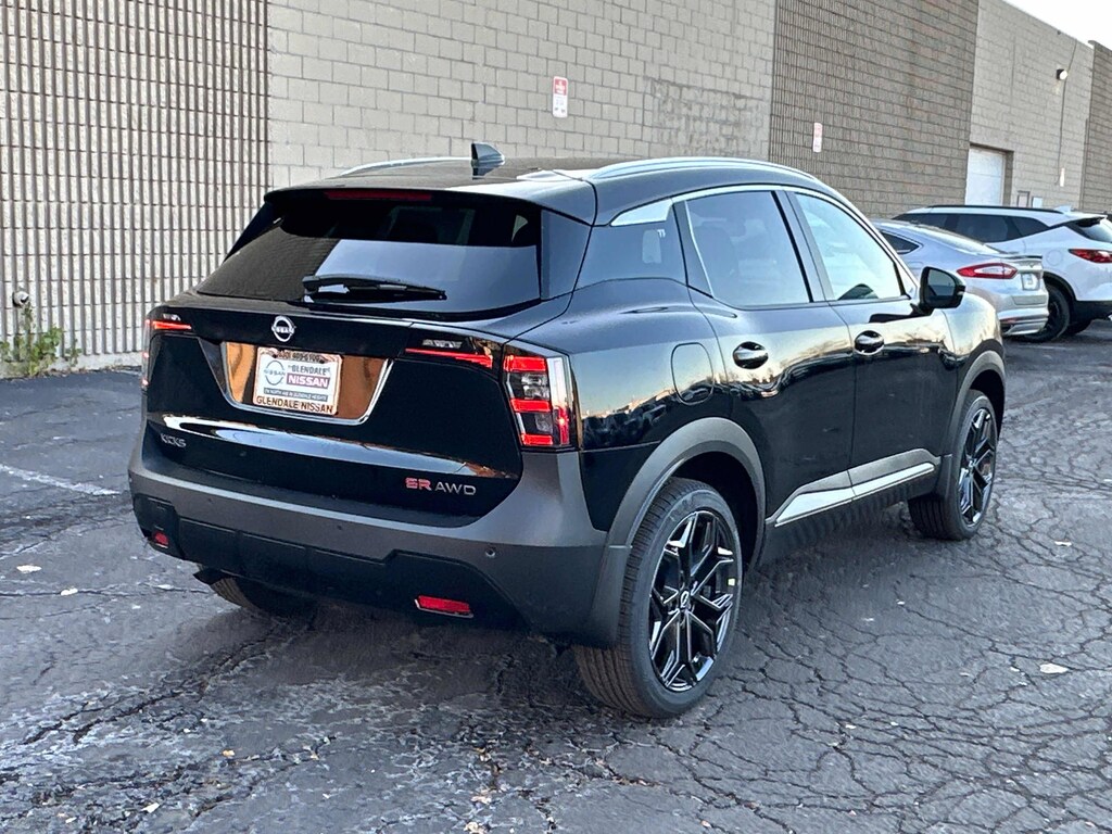 New 2026 Nissan Kicks SR SR AWD