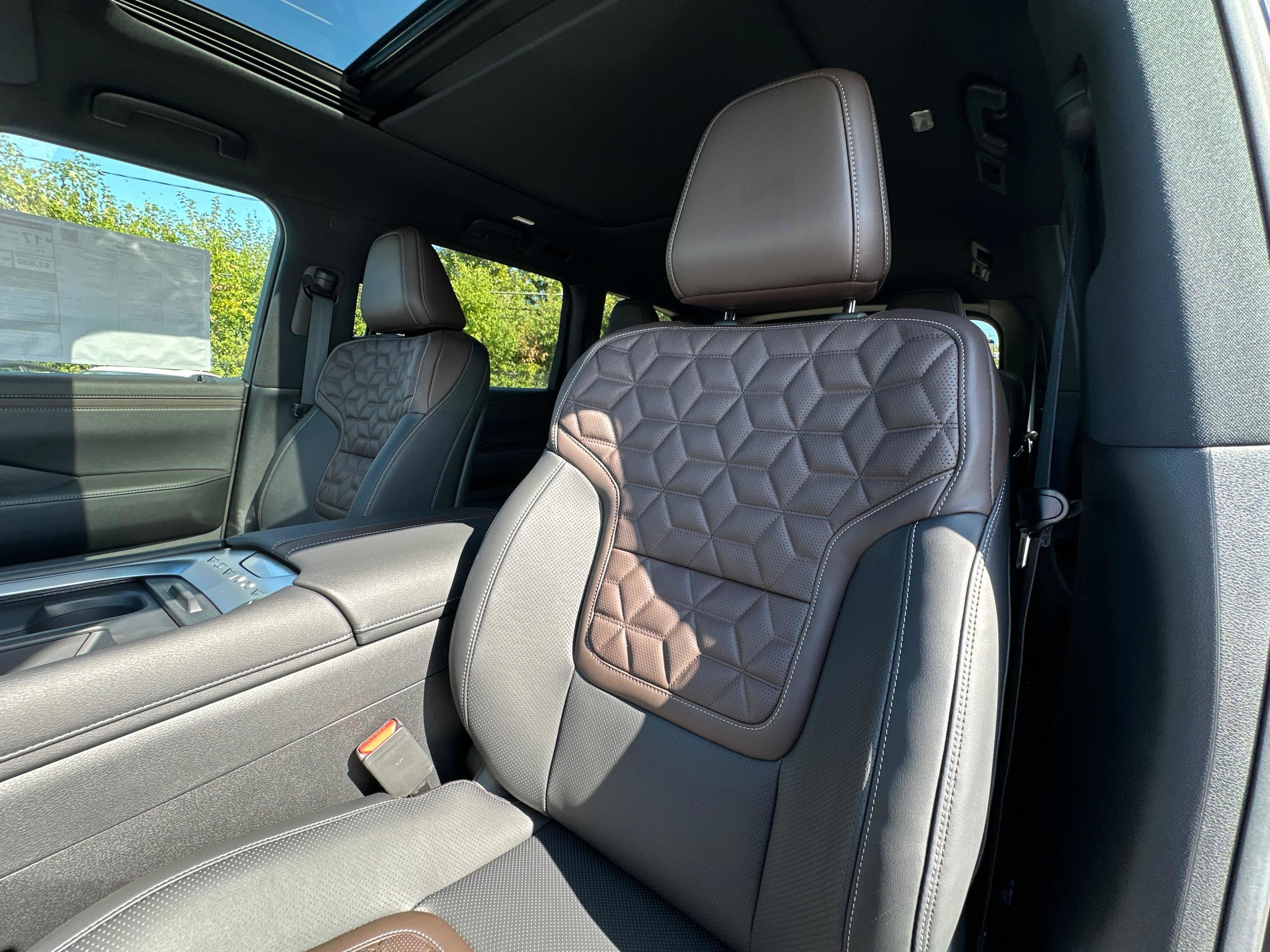 2026 Nissan Armada Platinum - Photo 25