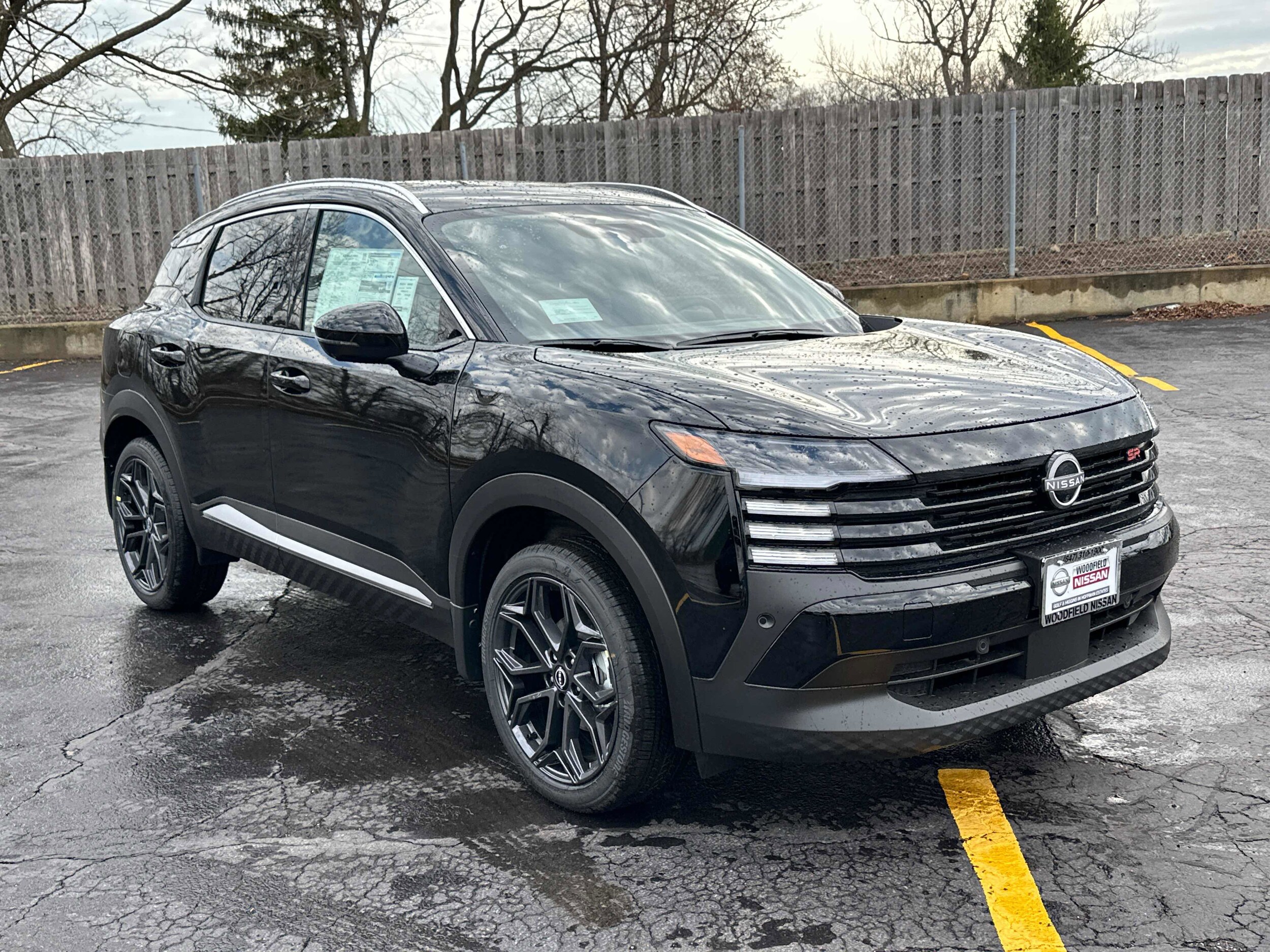 2025 Nissan Kicks SR photo 3