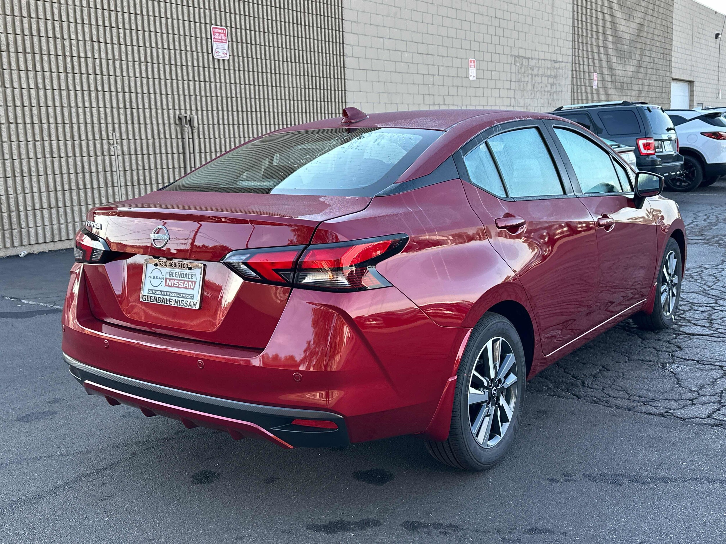 2025 Nissan Versa SV photo 4