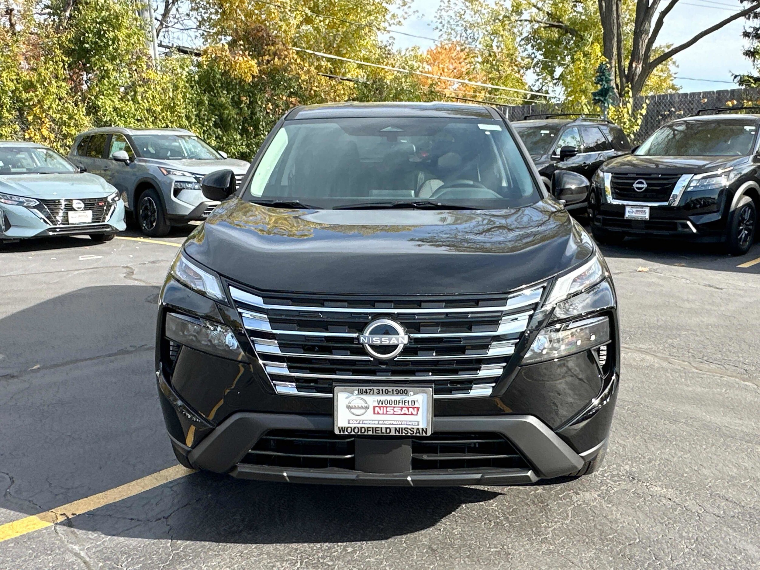 2026 Nissan Rogue SV photo 2