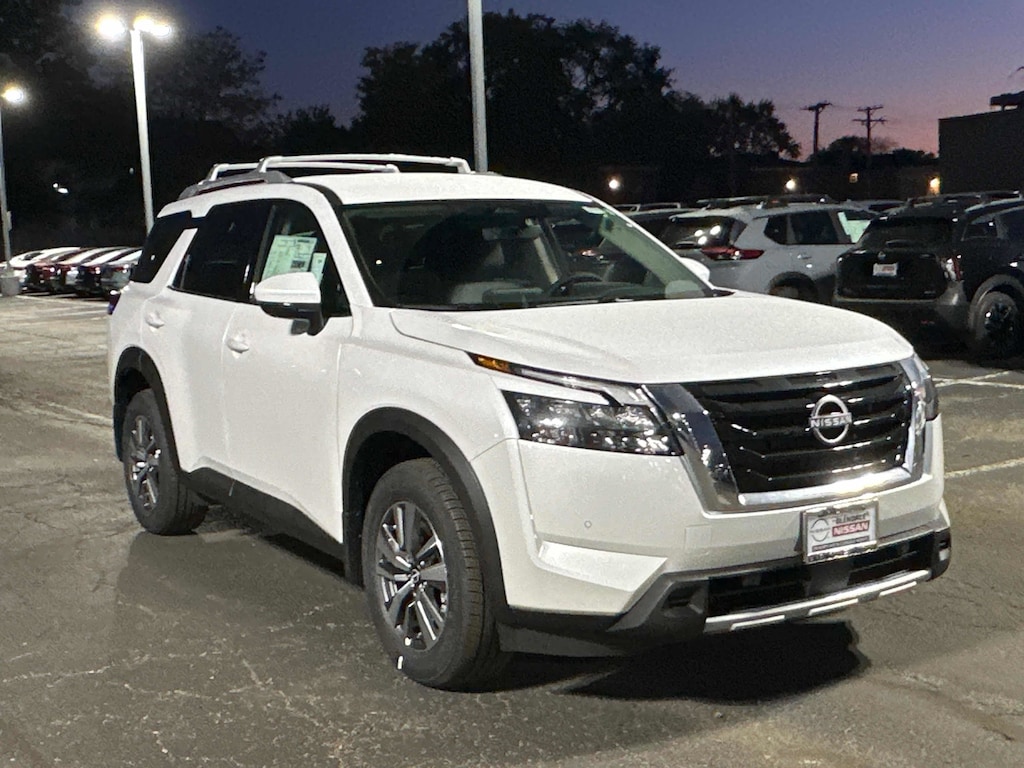 New 2025 Nissan Pathfinder SL SL 4WD