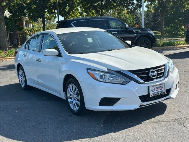 2017 Nissan Altima 2.5 S photo 2
