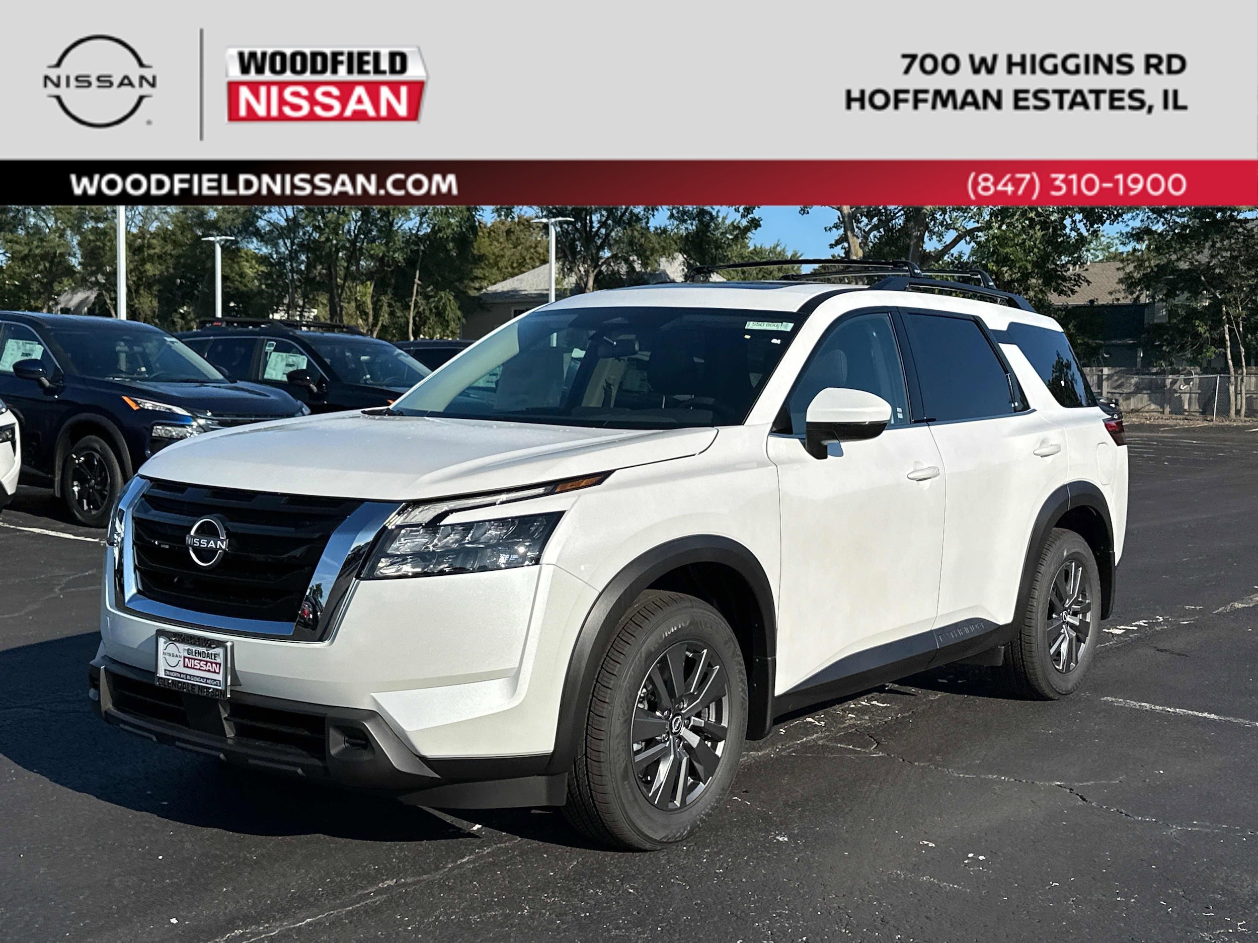 2025 Nissan Pathfinder SV's photo