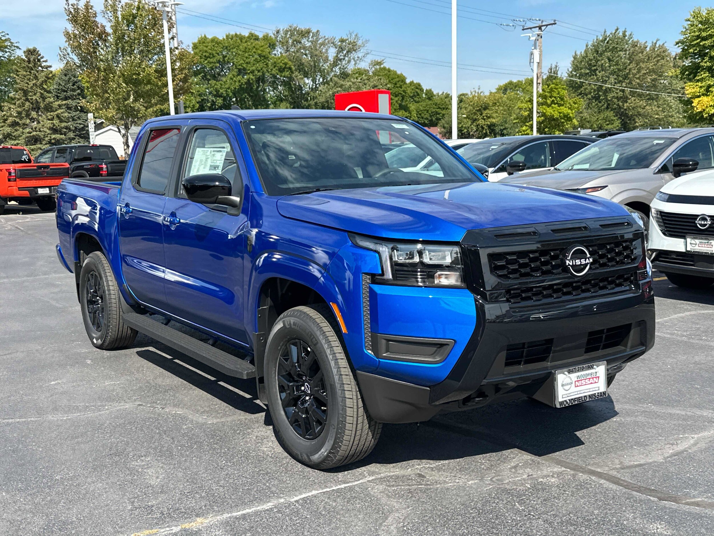 2026 Nissan Frontier SV Crew Cab photo 3